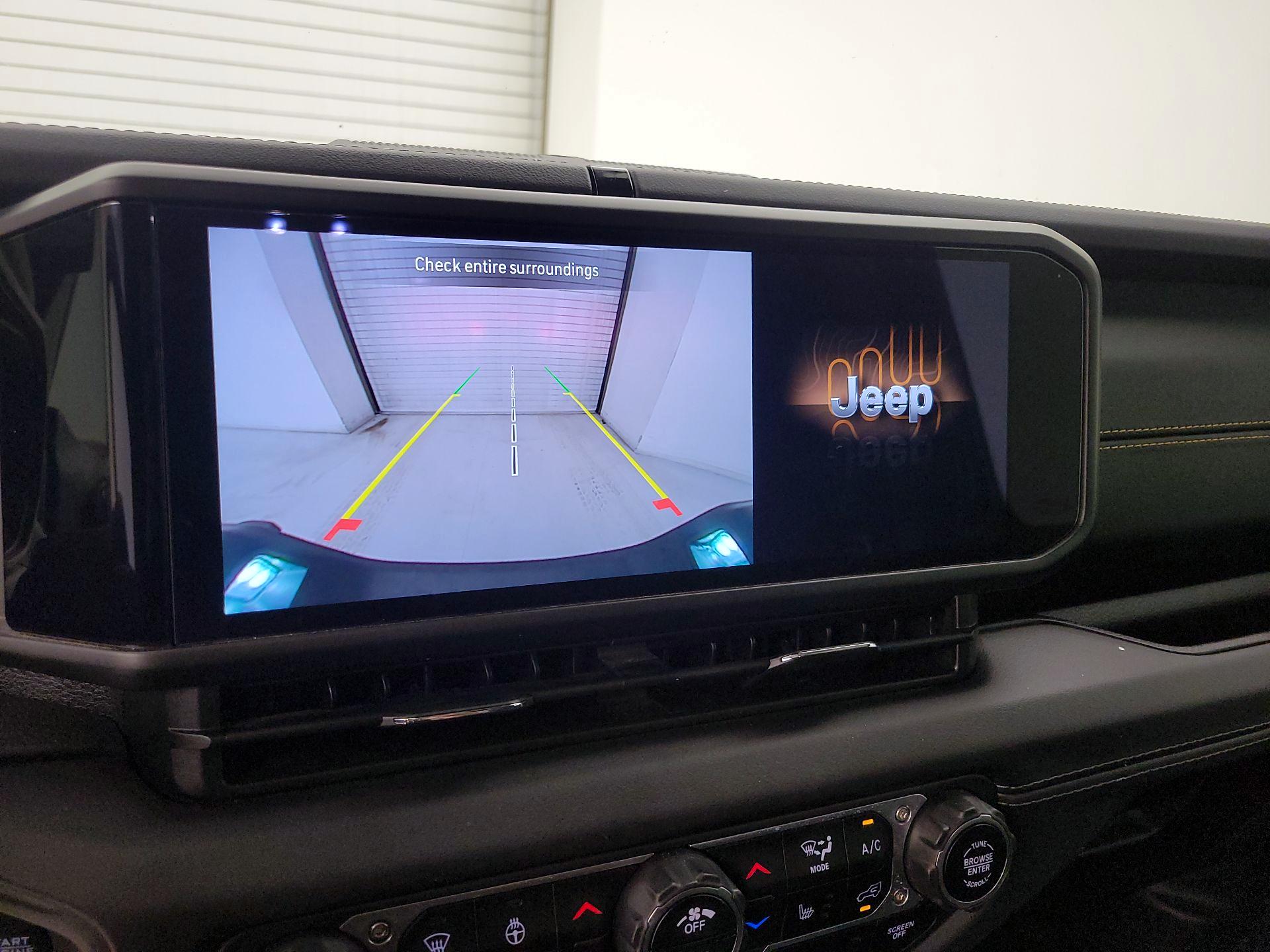 Thumbnail: 2024 Jeep Gladiator - 14