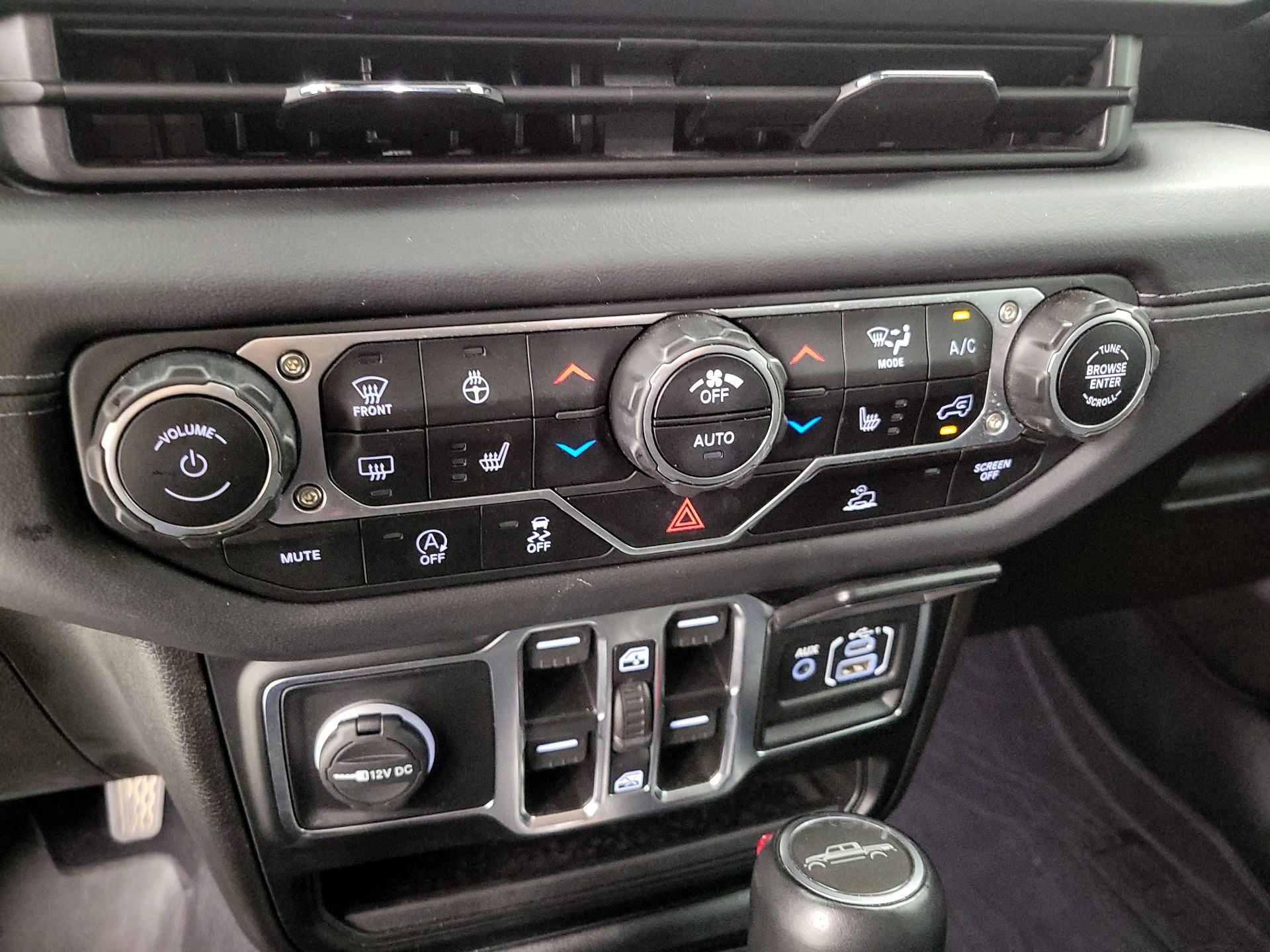 Thumbnail: 2024 Jeep Gladiator - 16