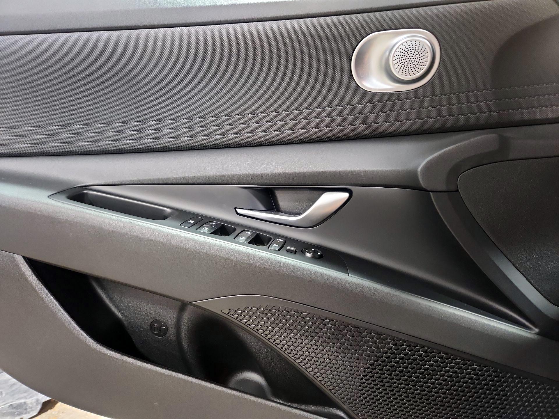 Thumbnail: 2025 Hyundai Elantra - 12