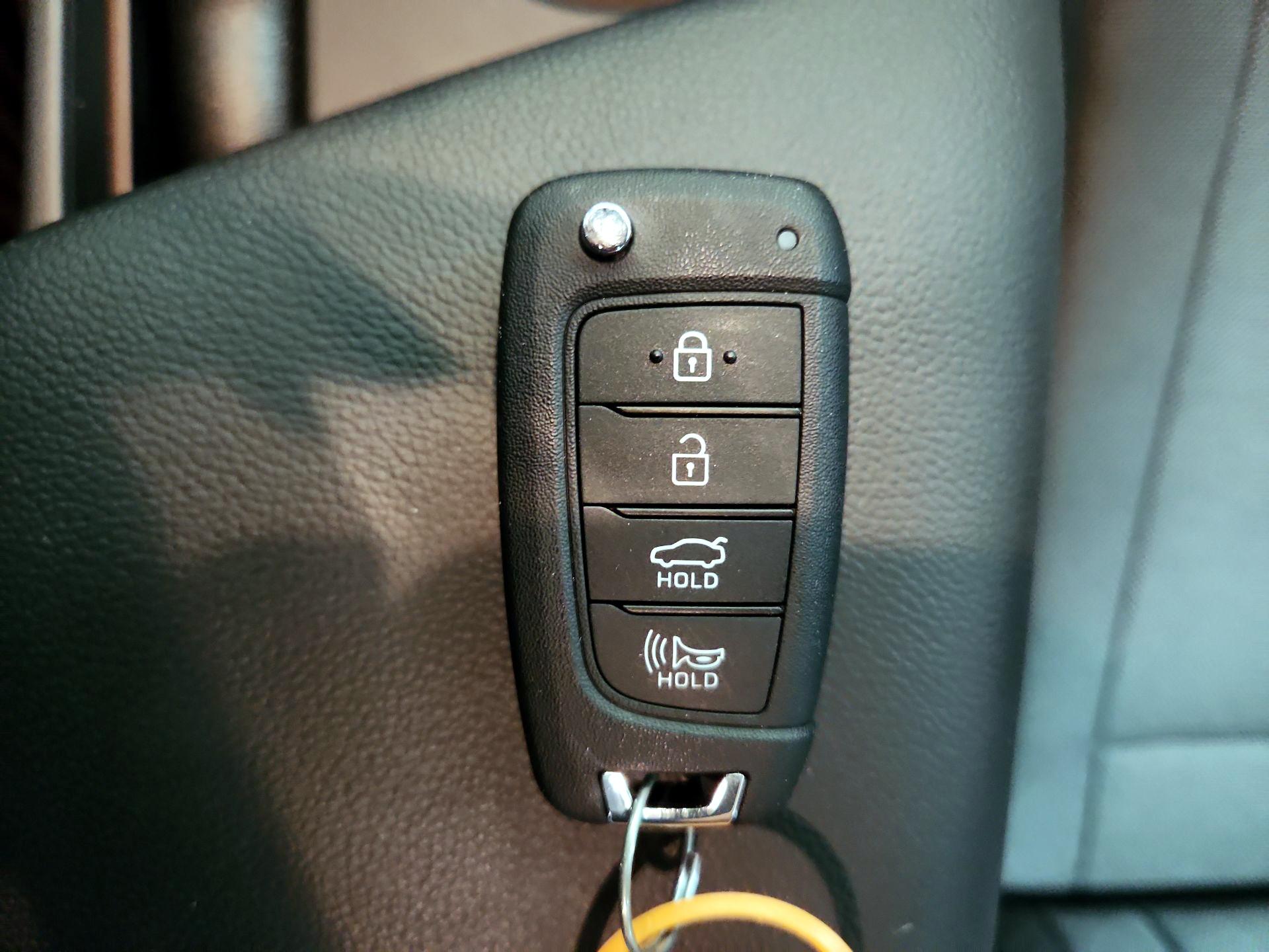 Thumbnail: 2025 Hyundai Elantra - 18