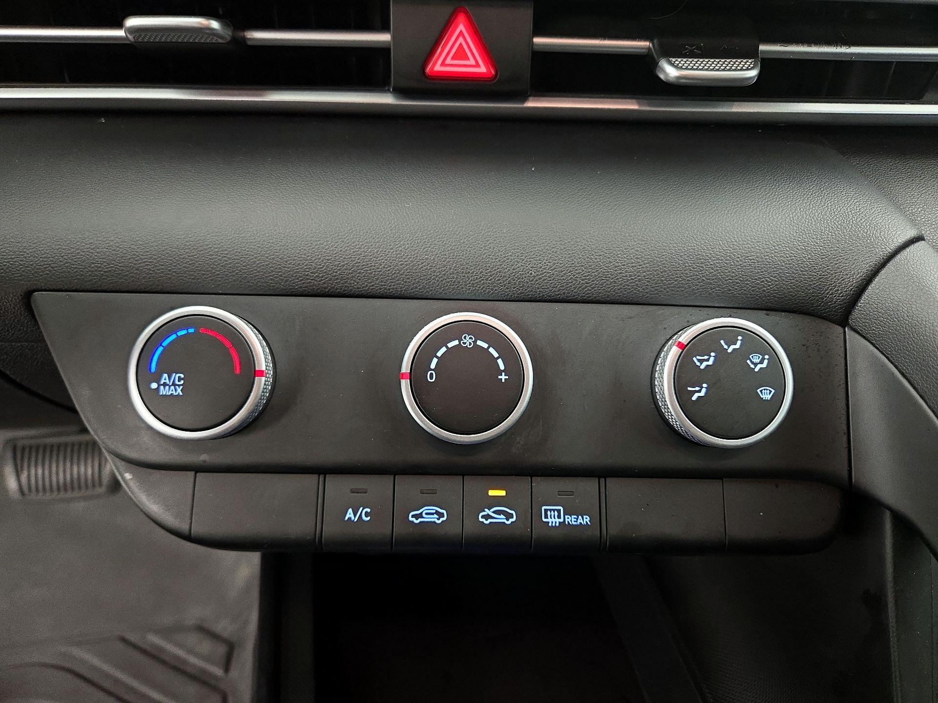 Thumbnail: 2024 Hyundai Elantra - 16