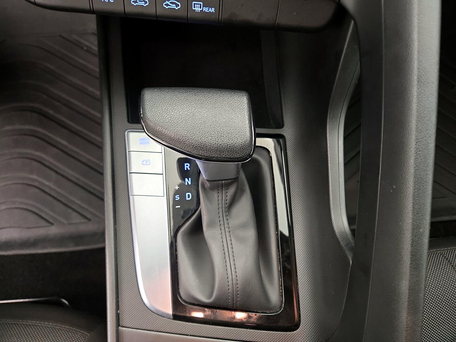 Thumbnail: 2024 Hyundai Elantra - 17