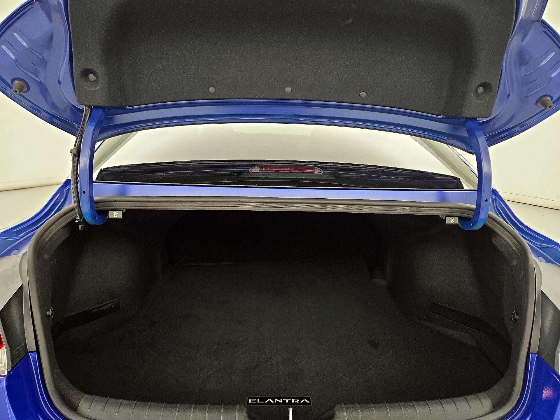 Thumbnail: 2024 Hyundai Elantra - 20