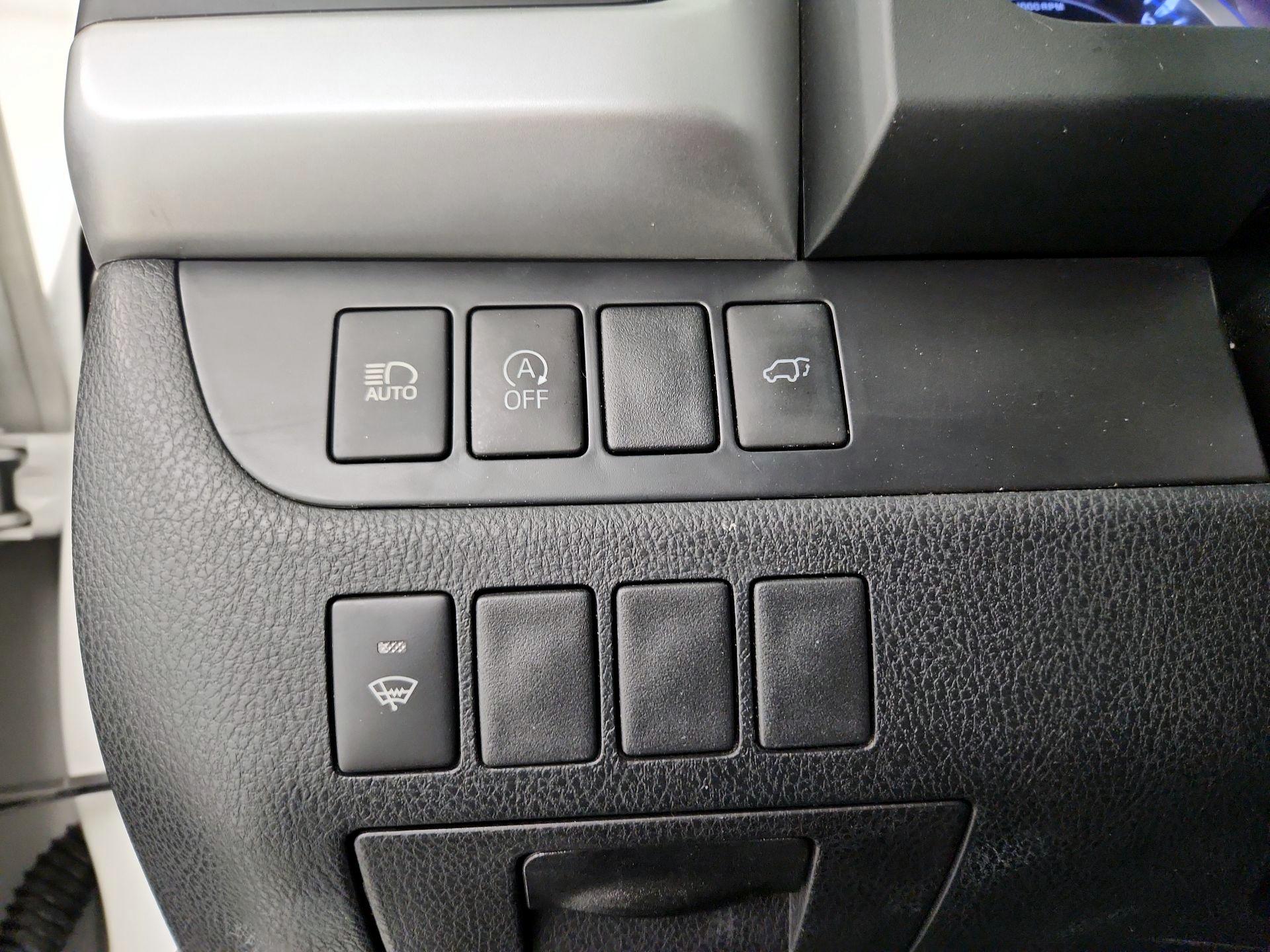 Thumbnail: 2019 Toyota Highlander - 13