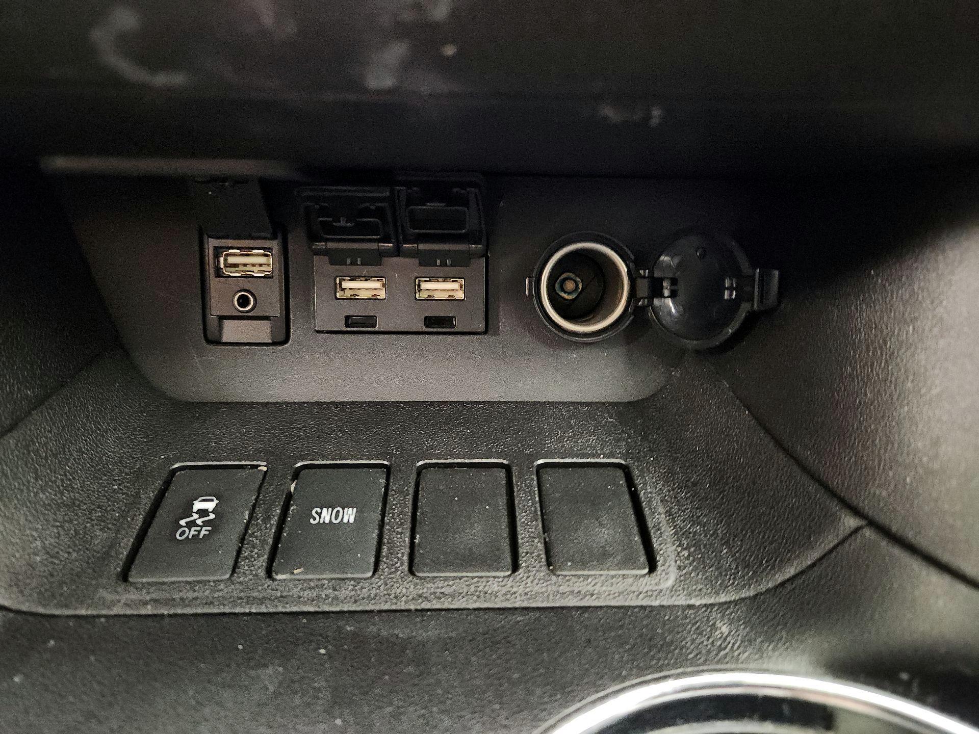 Thumbnail: 2019 Toyota Highlander - 19