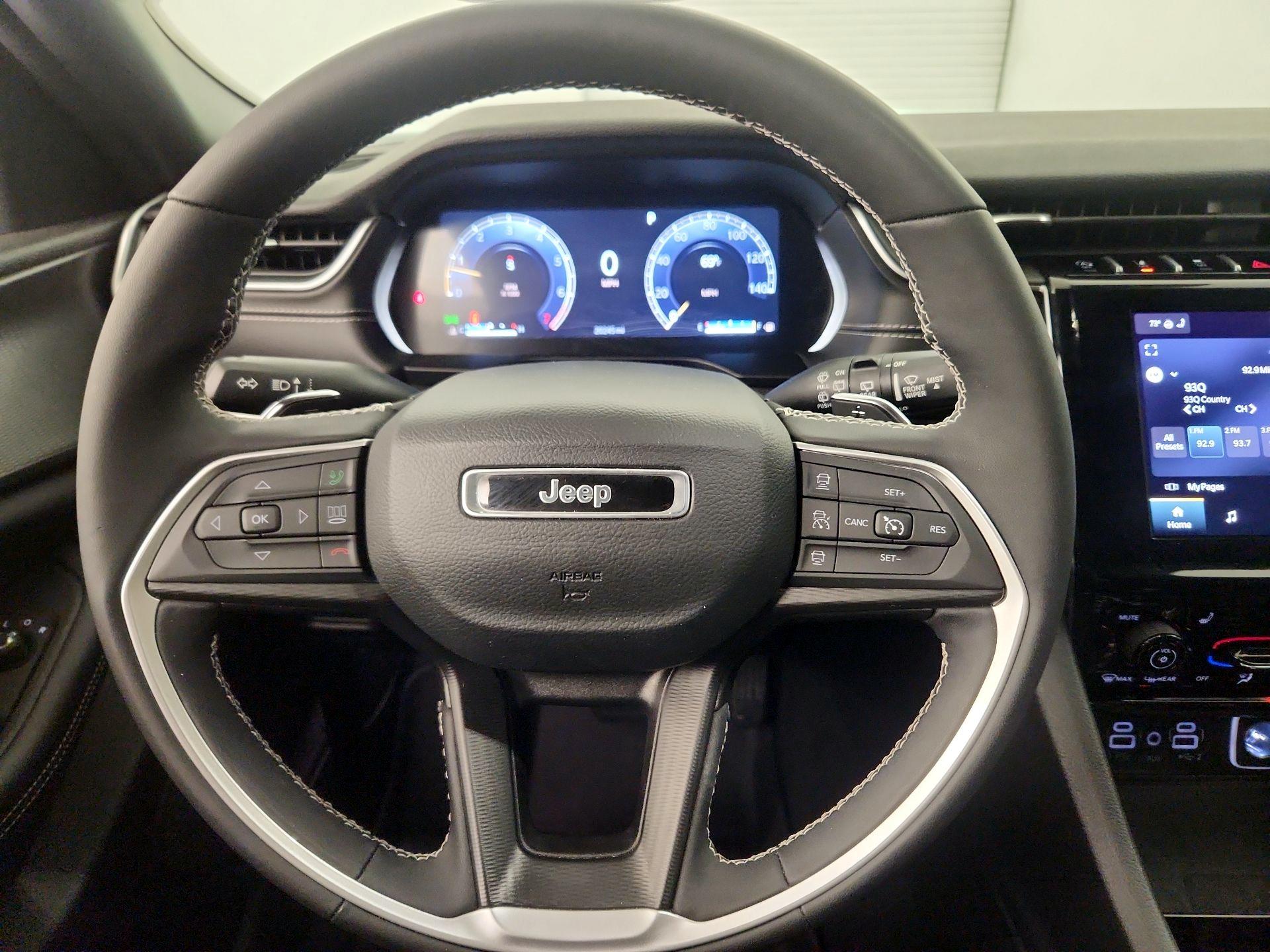 Thumbnail: 2024 Jeep Grand Cherokee L - 10