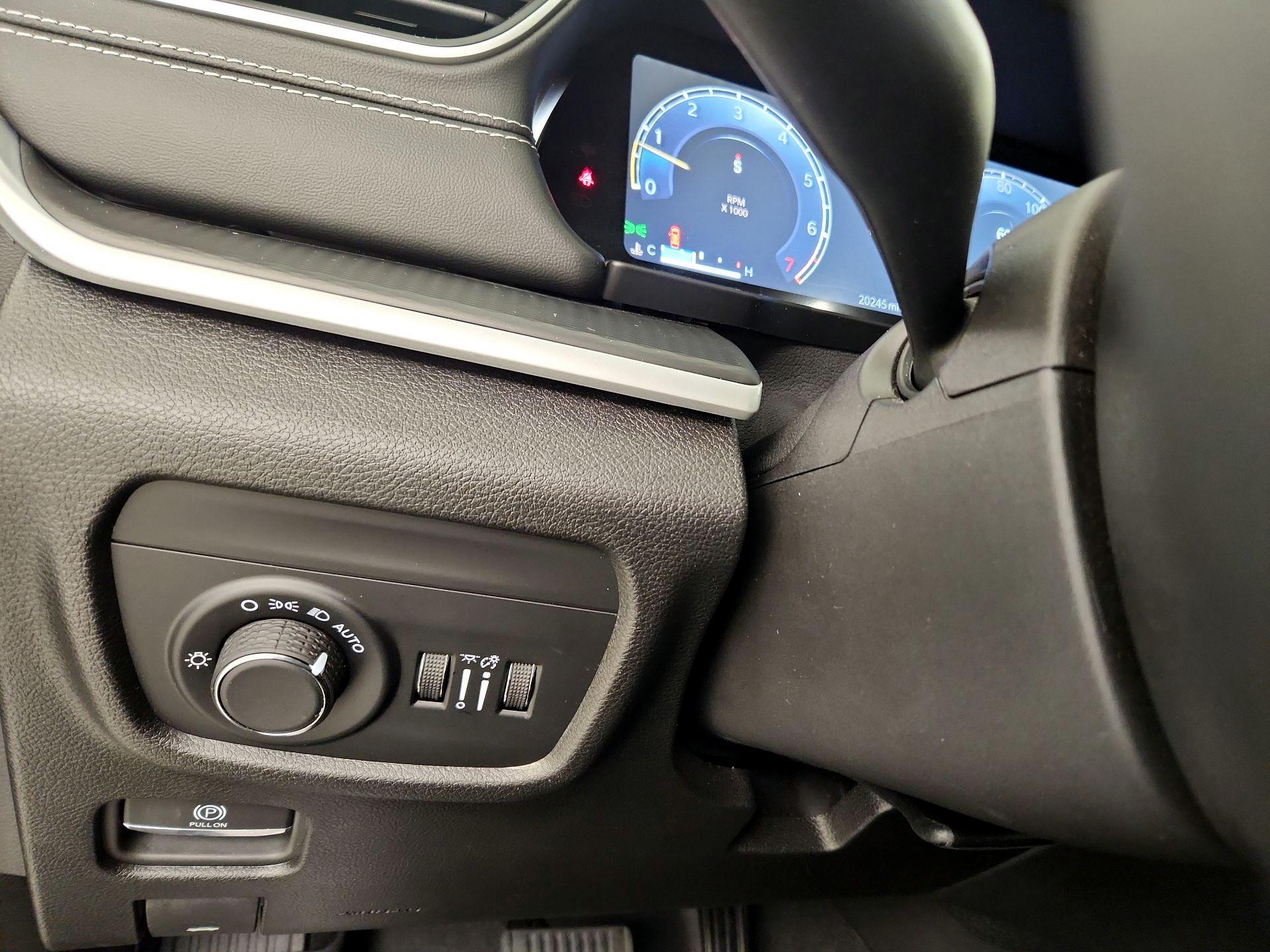 Thumbnail: 2024 Jeep Grand Cherokee L - 13