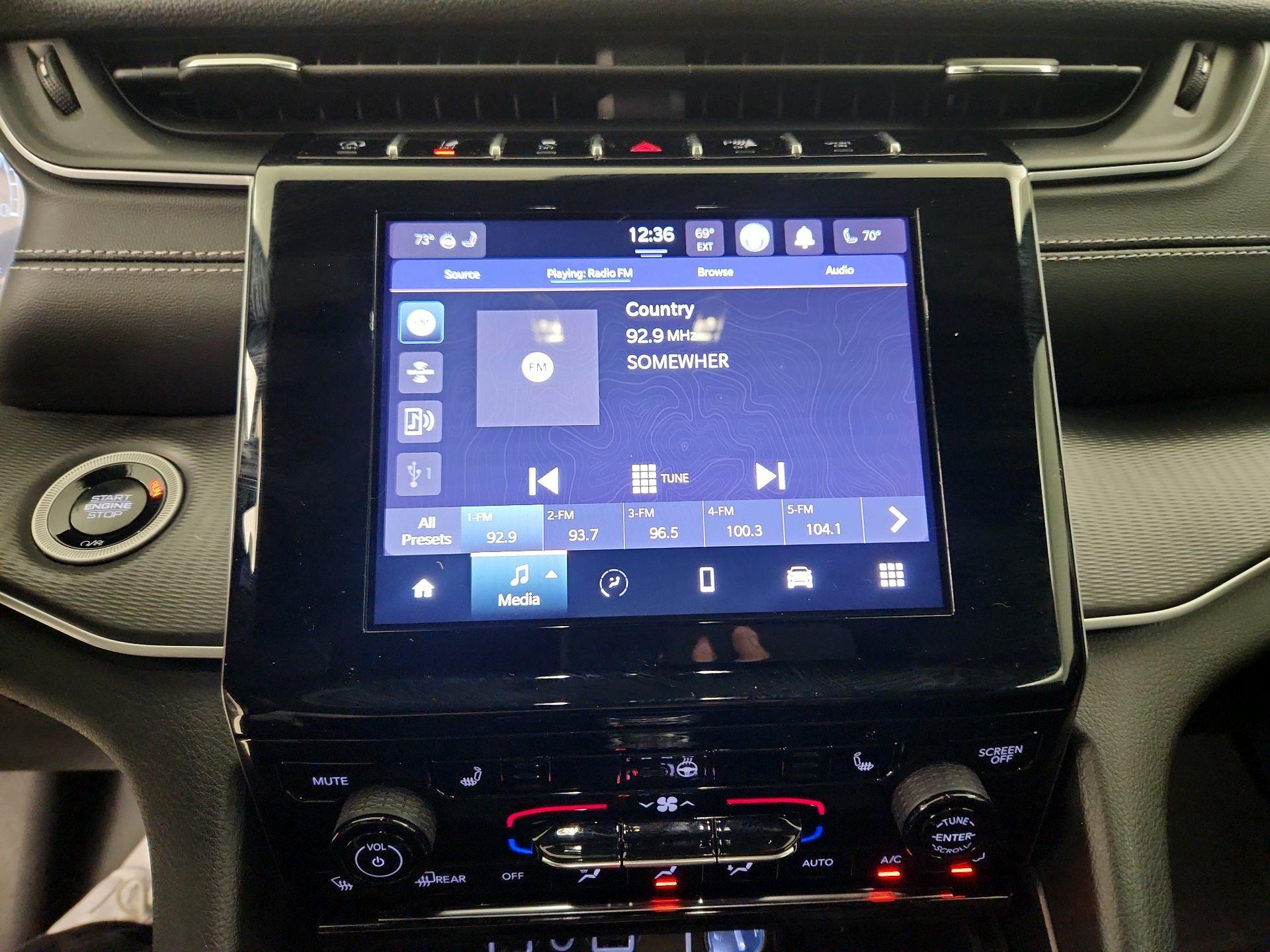 Thumbnail: 2024 Jeep Grand Cherokee L - 15