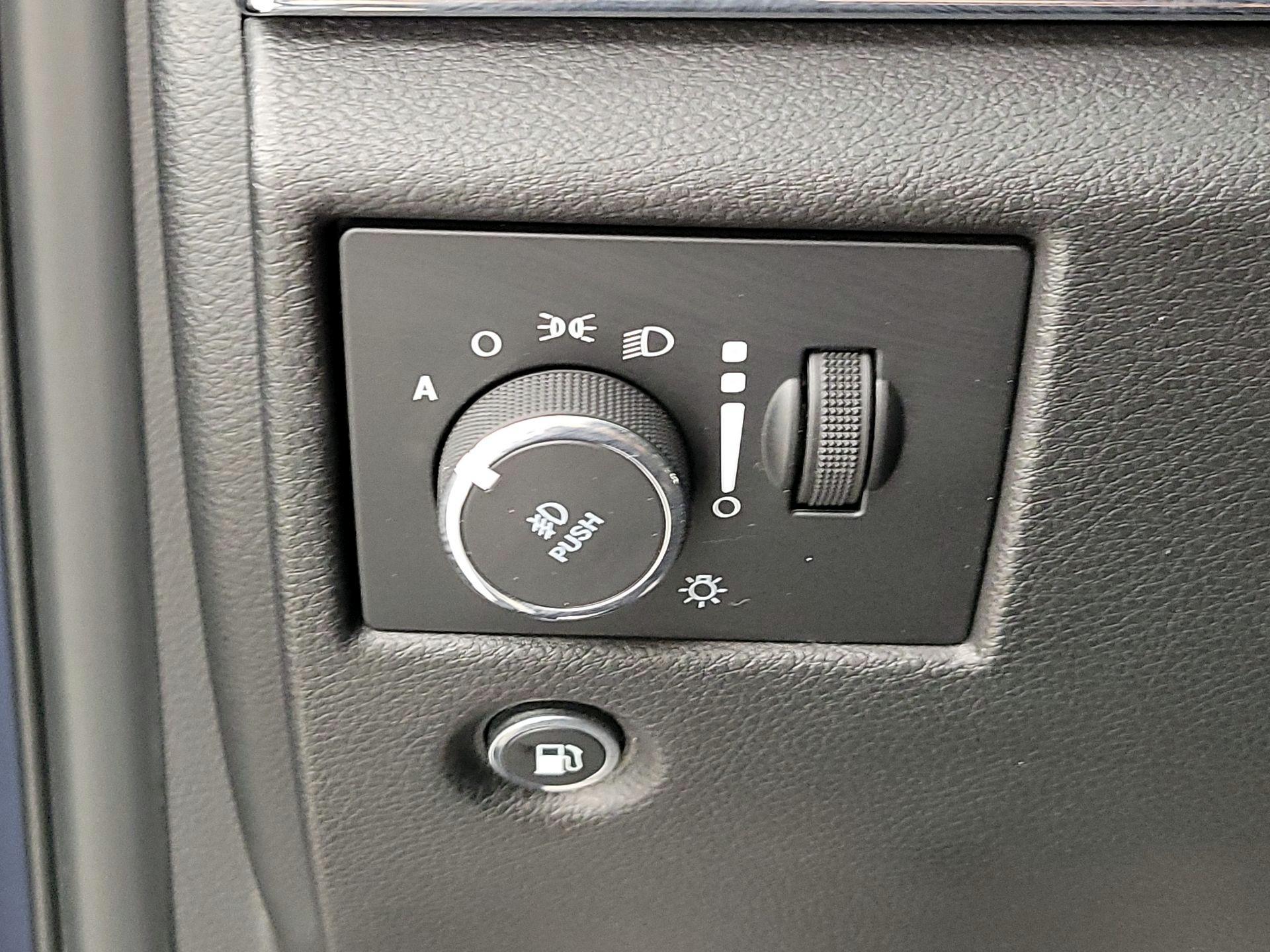 Thumbnail: 2021 Jeep Grand Cherokee - 13