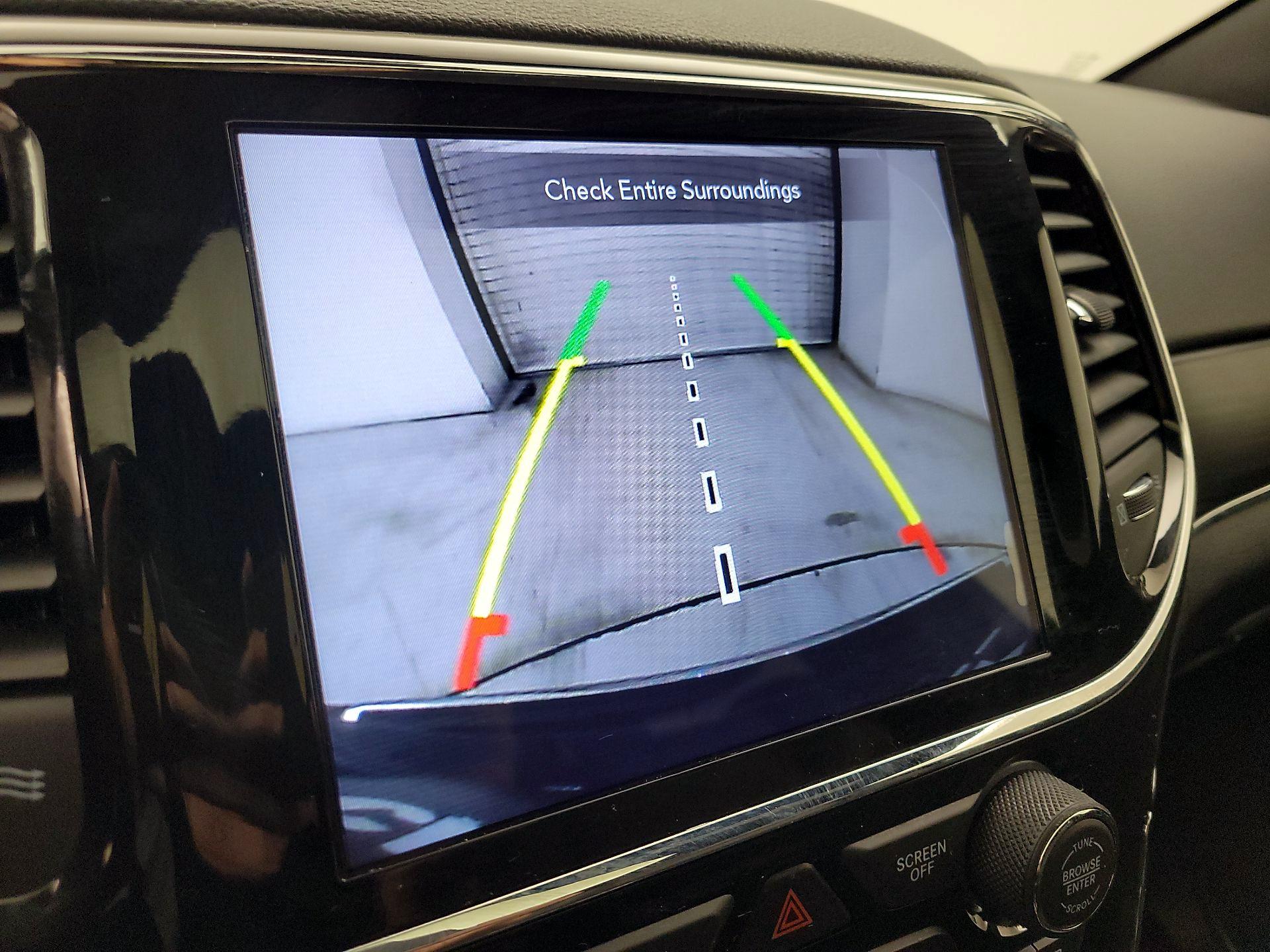 Thumbnail: 2021 Jeep Grand Cherokee - 15