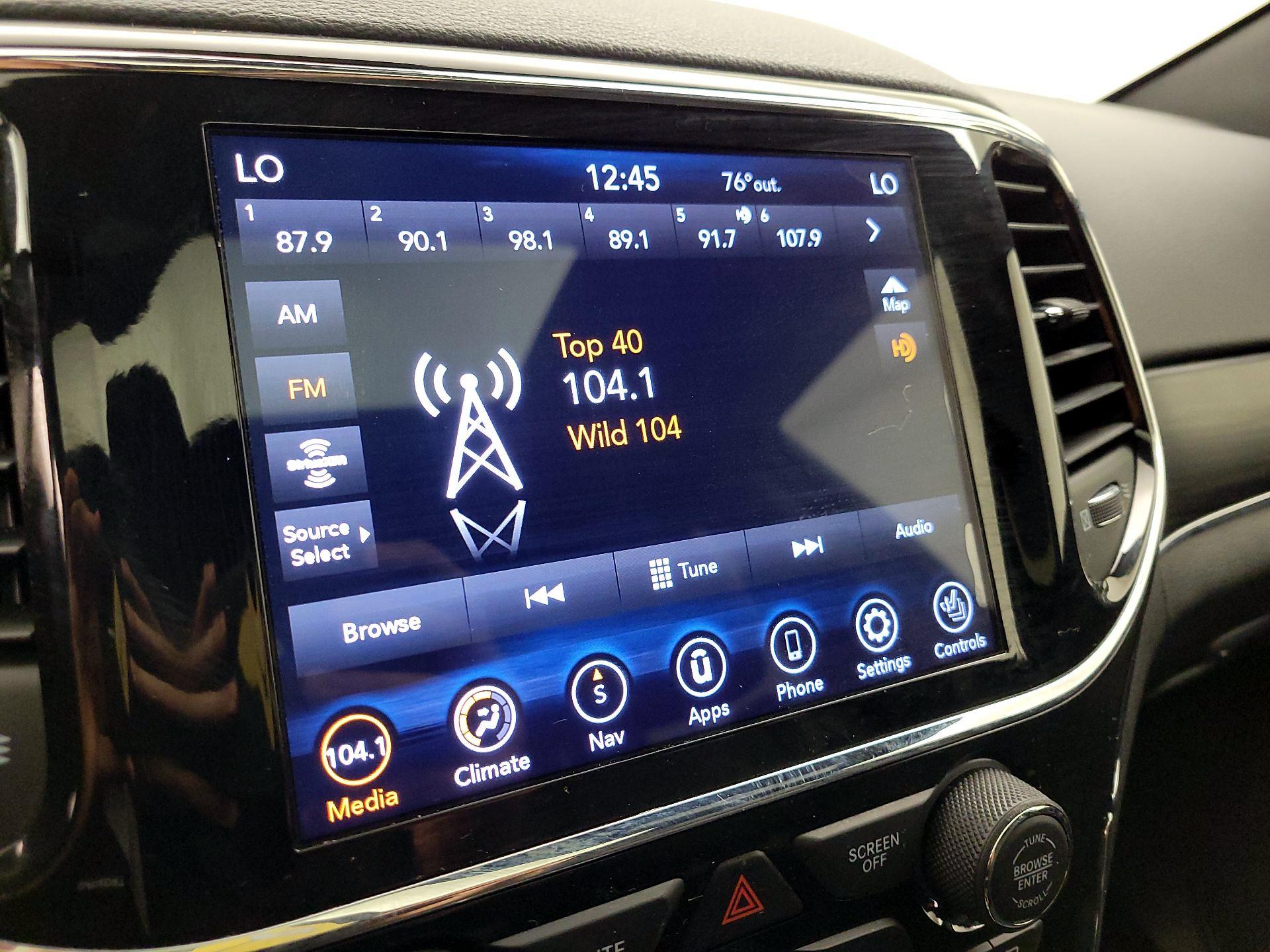 Thumbnail: 2021 Jeep Grand Cherokee - 16