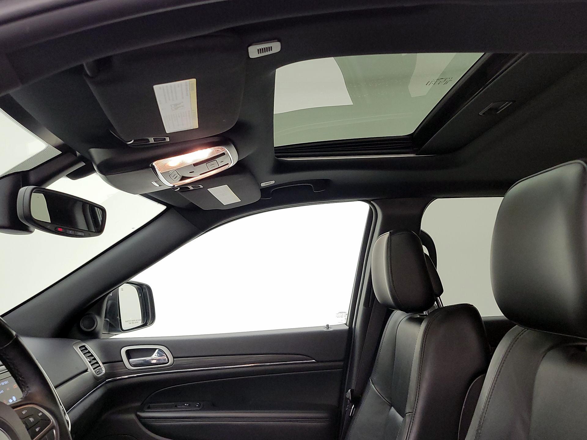 Thumbnail: 2021 Jeep Grand Cherokee - 20