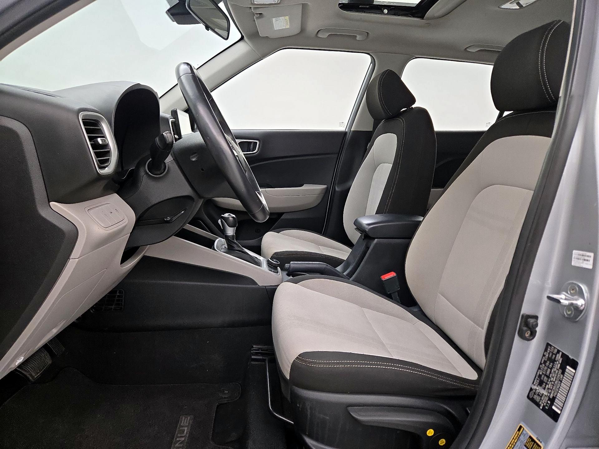 Thumbnail: 2022 Hyundai Venue - 11