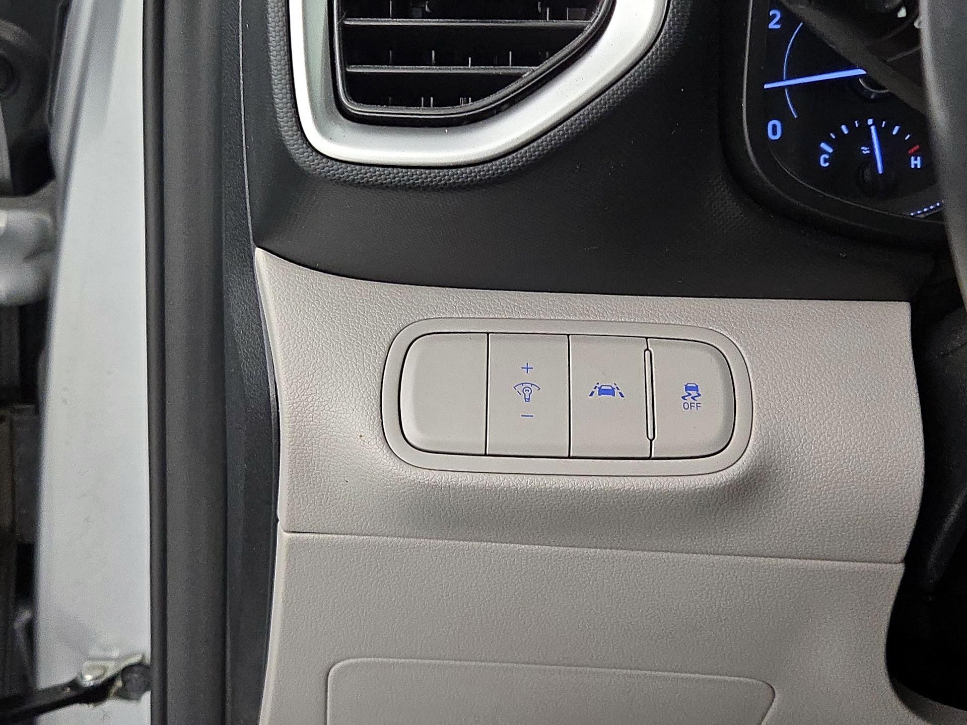 Thumbnail: 2022 Hyundai Venue - 13