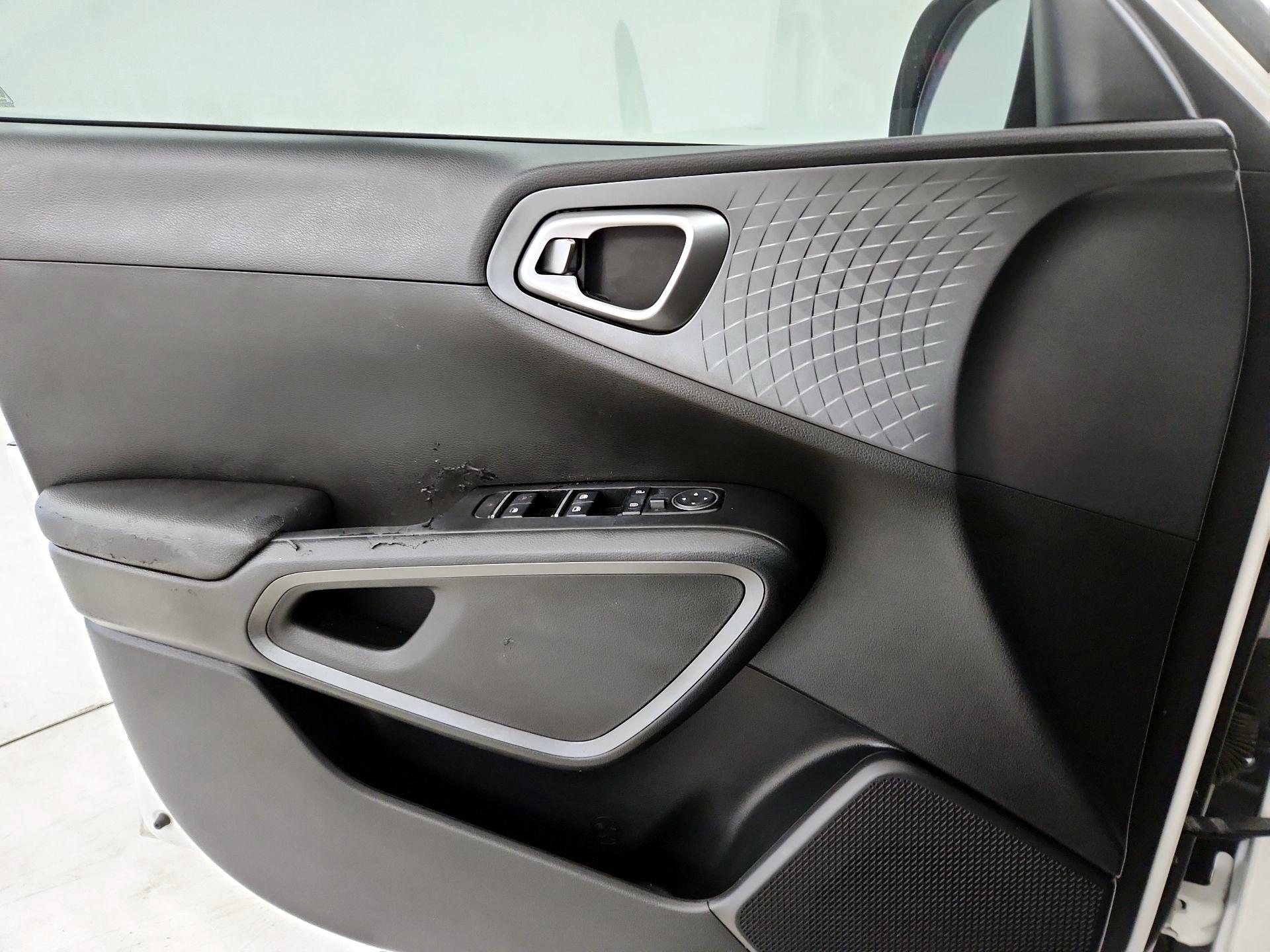 Thumbnail: 2022 Kia Soul - 12