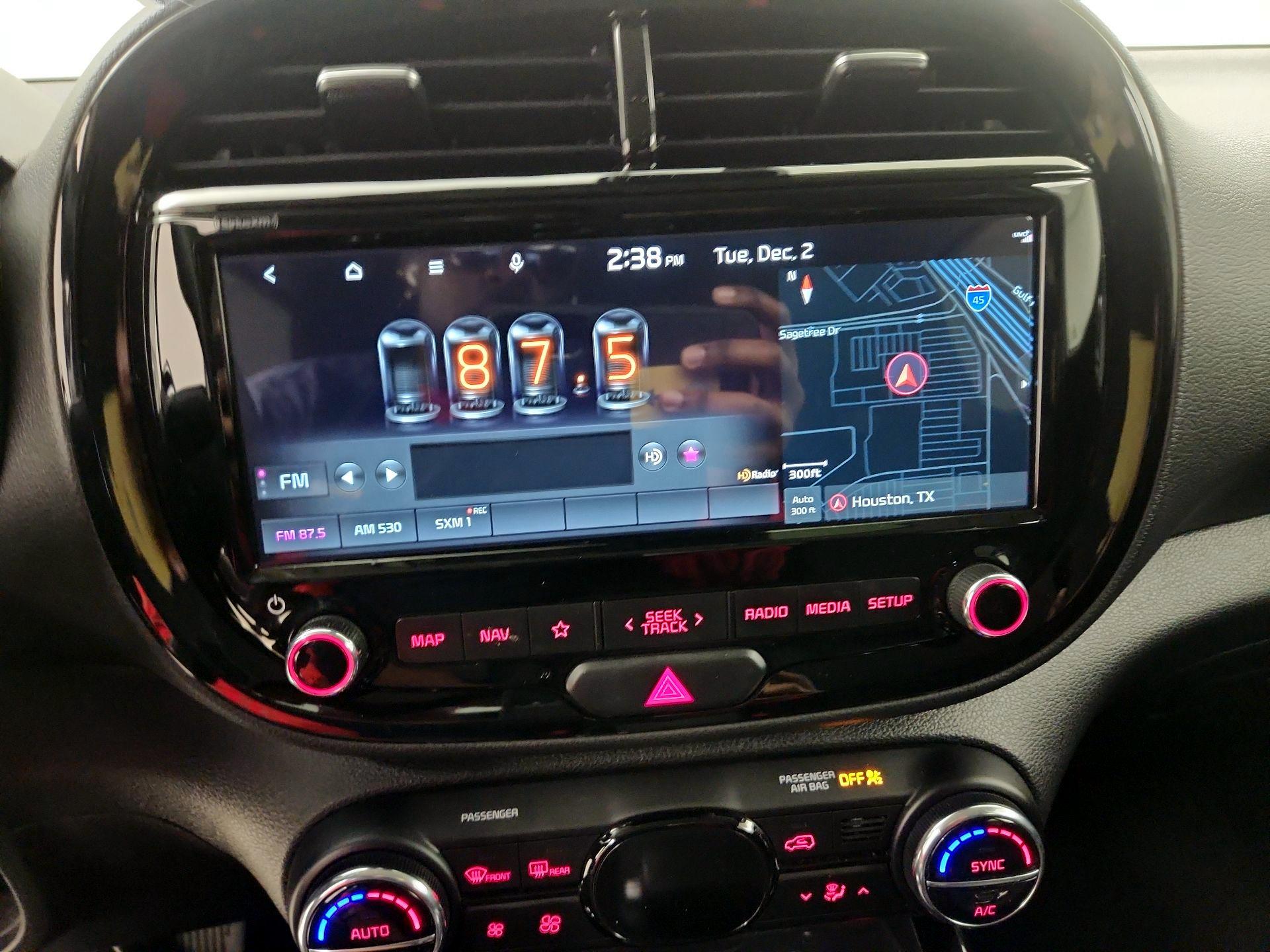 Thumbnail: 2022 Kia Soul - 16