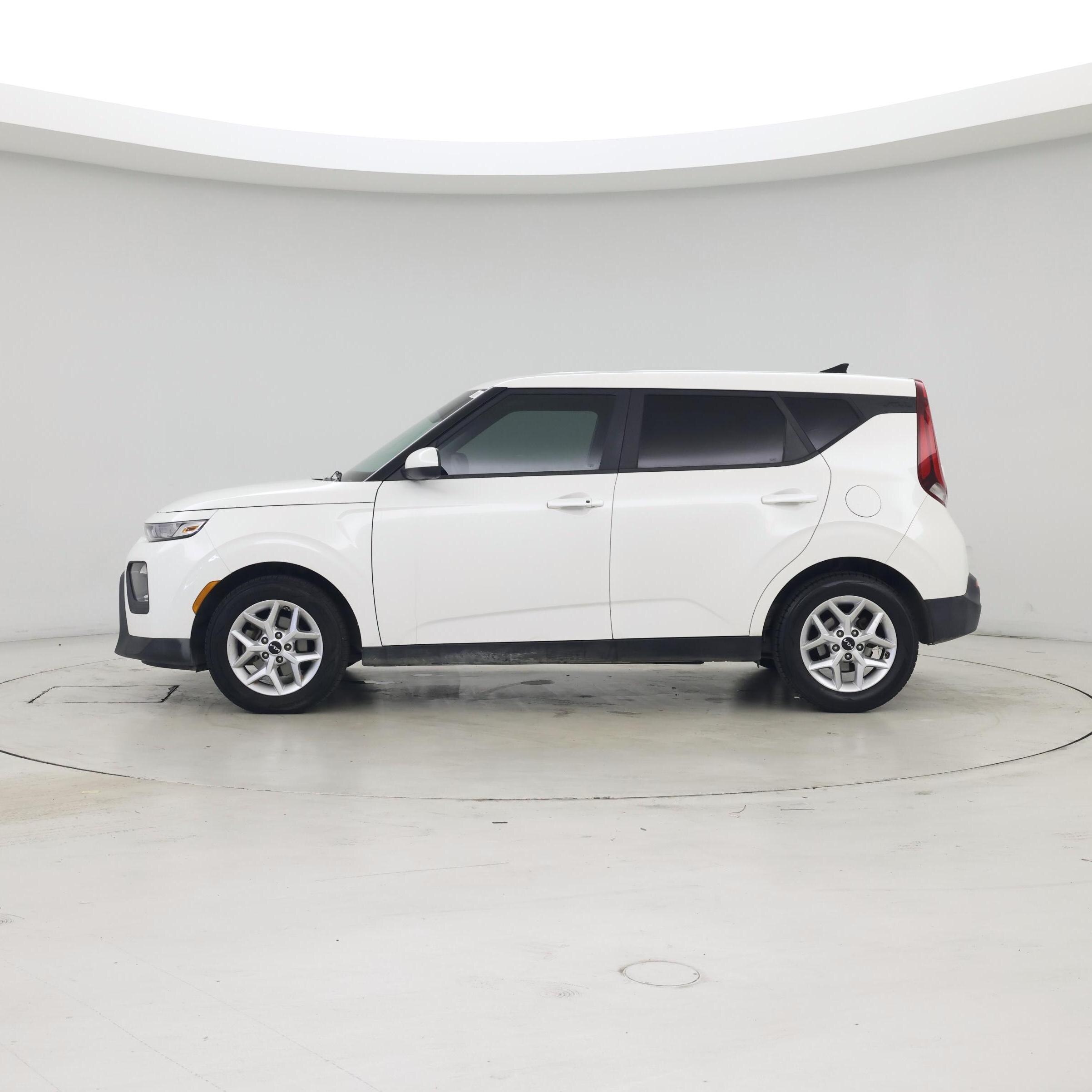 Thumbnail: 2022 Kia Soul - 3