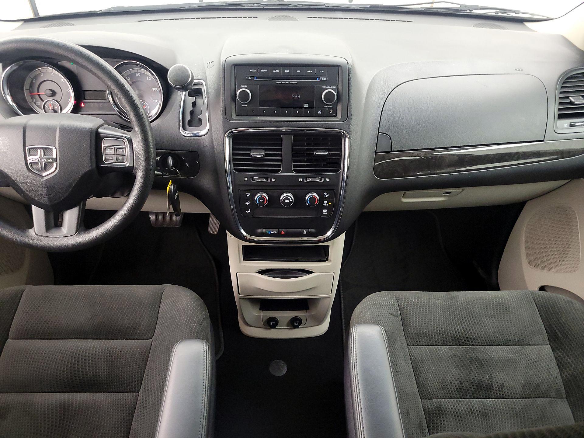 Thumbnail: 2016 Dodge Grand Caravan - 9