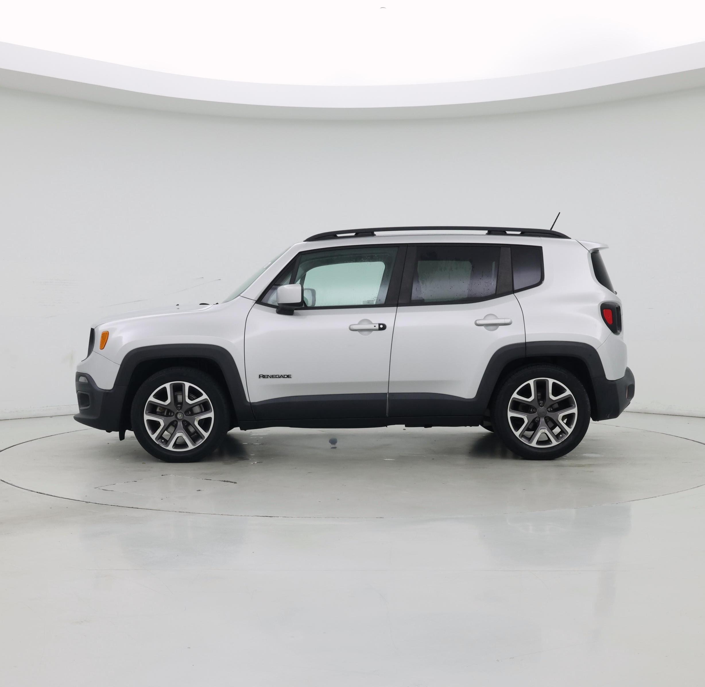 Thumbnail: 2015 Jeep Renegade - 3
