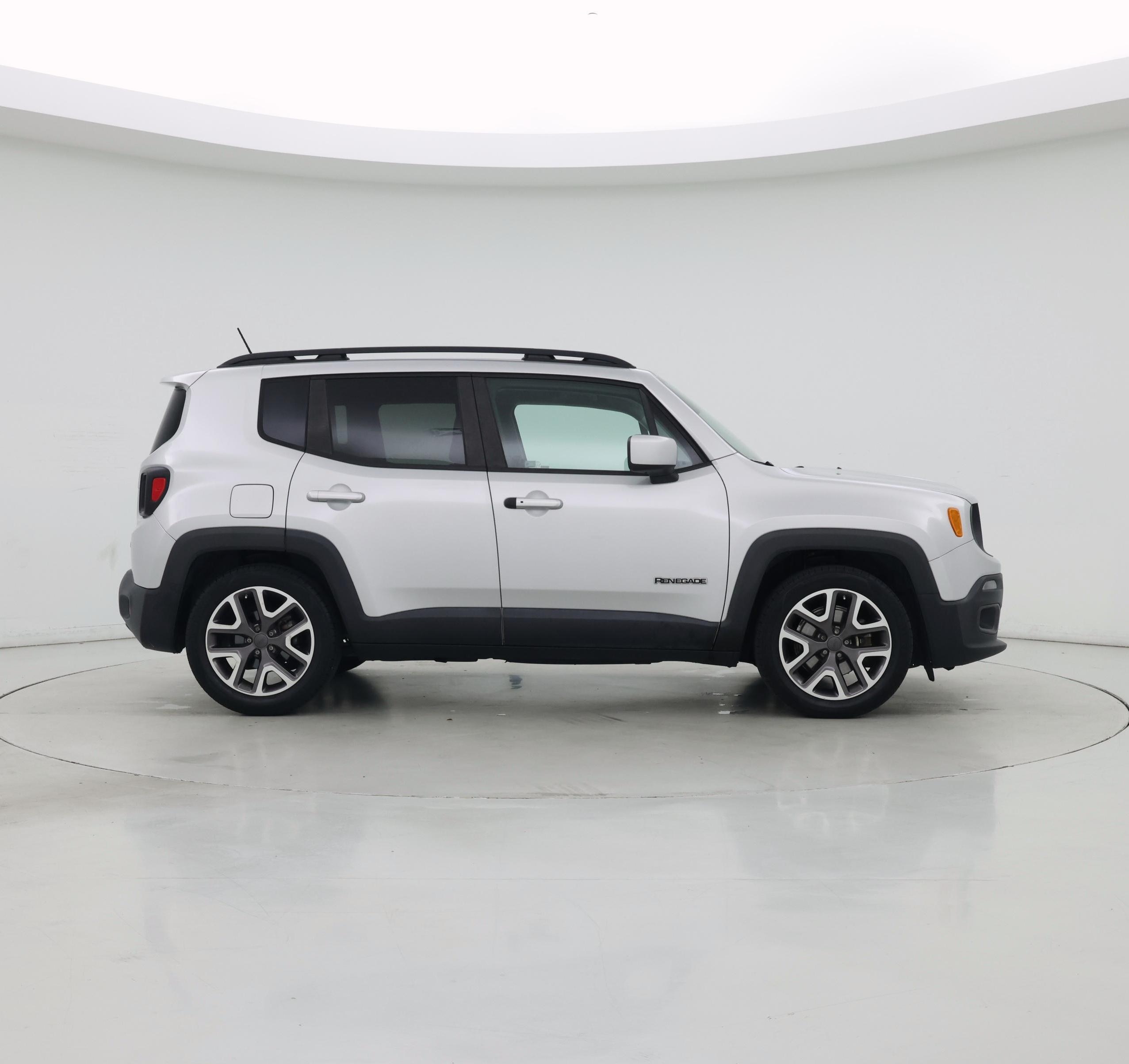 Thumbnail: 2015 Jeep Renegade - 7