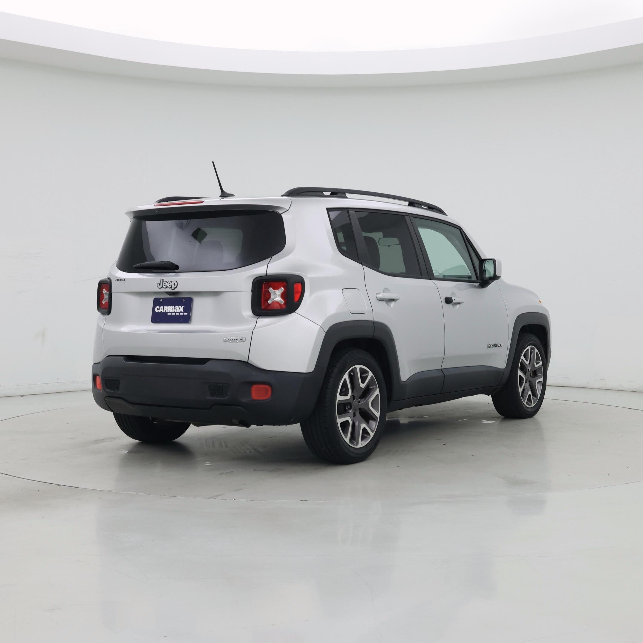 Thumbnail: 2015 Jeep Renegade - 8