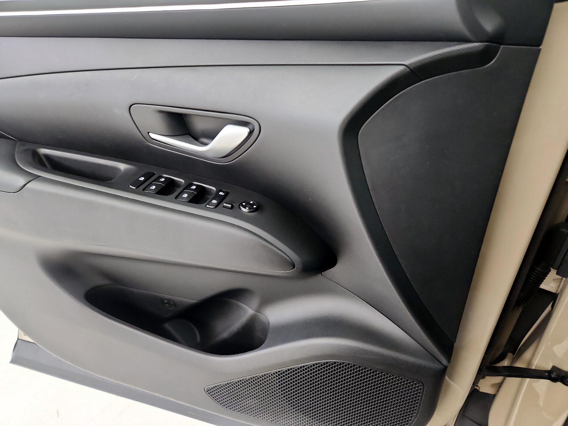 Thumbnail: 2023 Hyundai Santa Cruz - 12