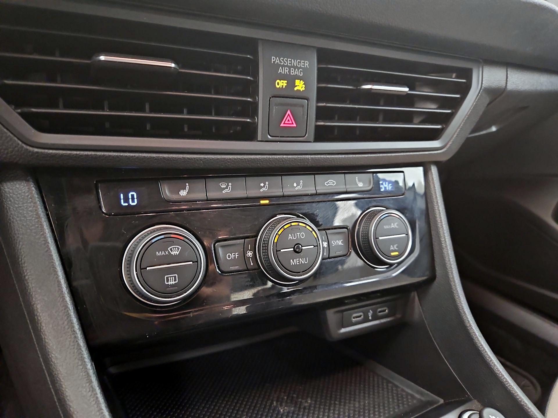 Thumbnail: 2020 Volkswagen Jetta - 16