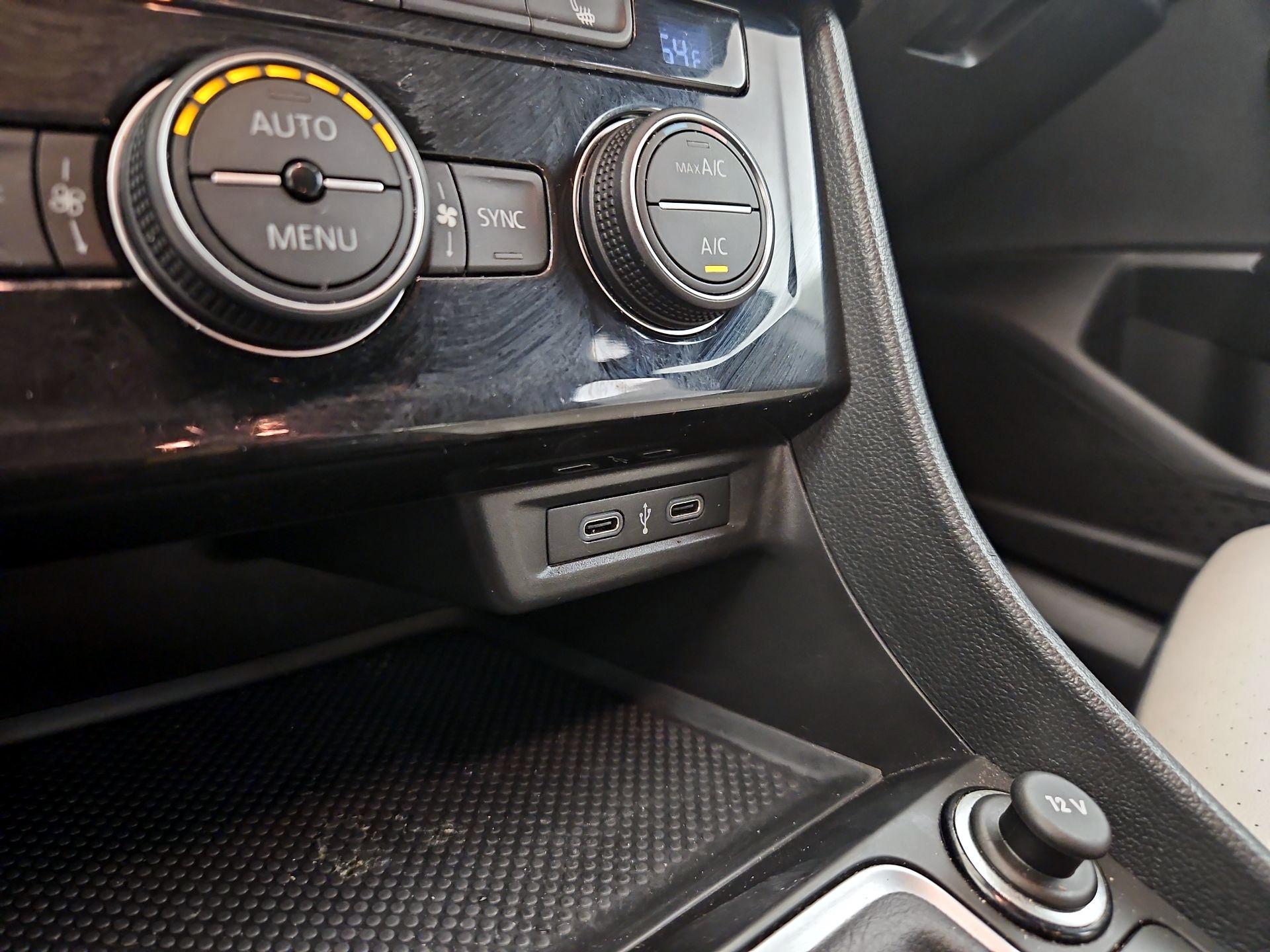 Thumbnail: 2020 Volkswagen Jetta - 18