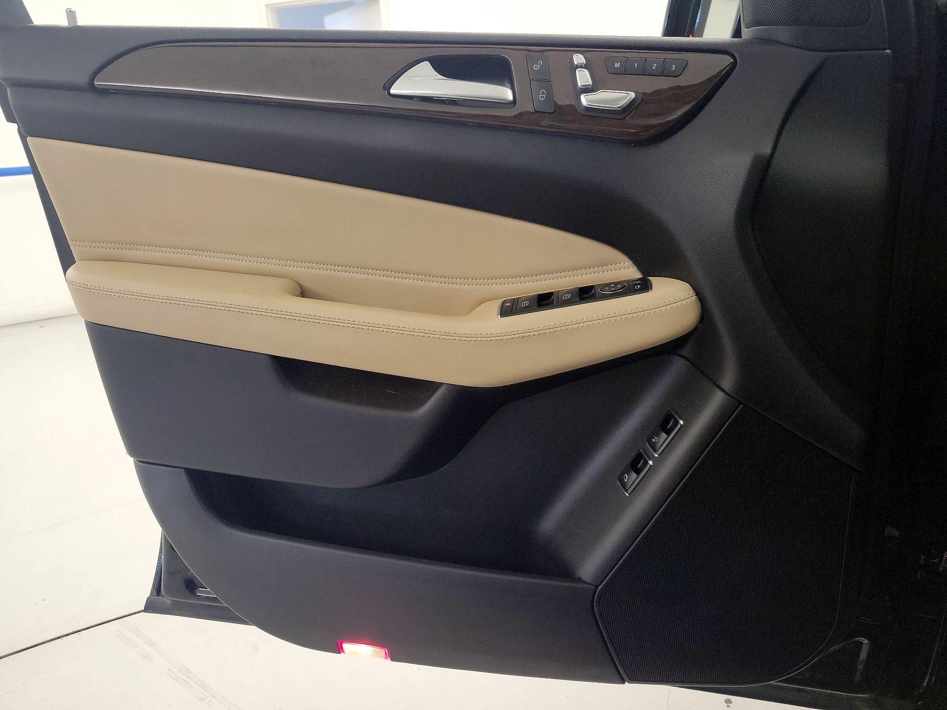 Thumbnail: 2019 Mercedes-Benz GLS - 12