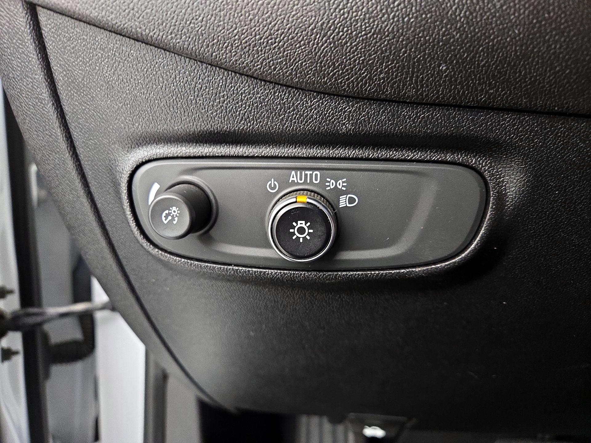 Thumbnail: 2019 Chevrolet Equinox - 13