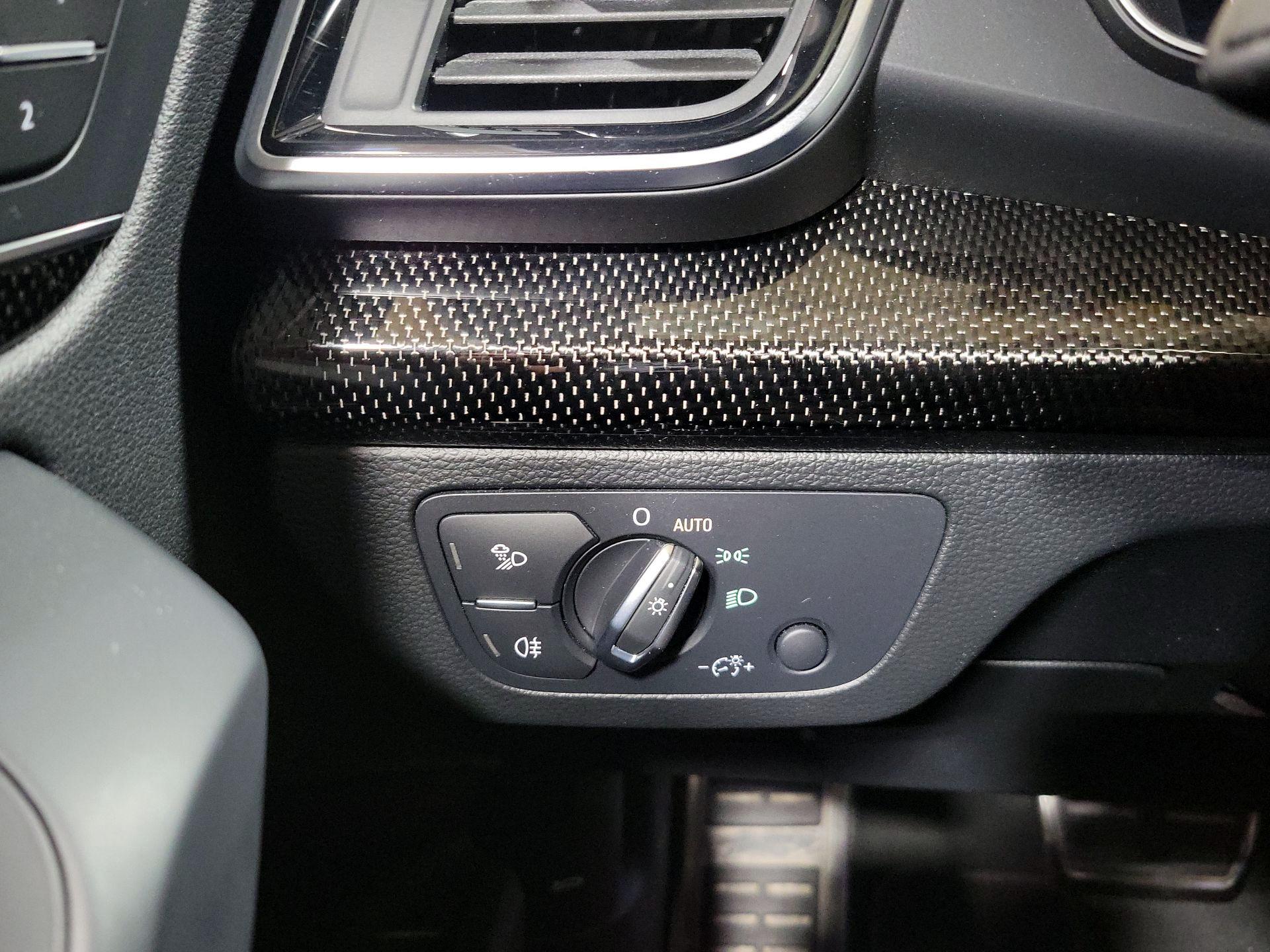 Thumbnail: 2022 Audi SQ5 - 13