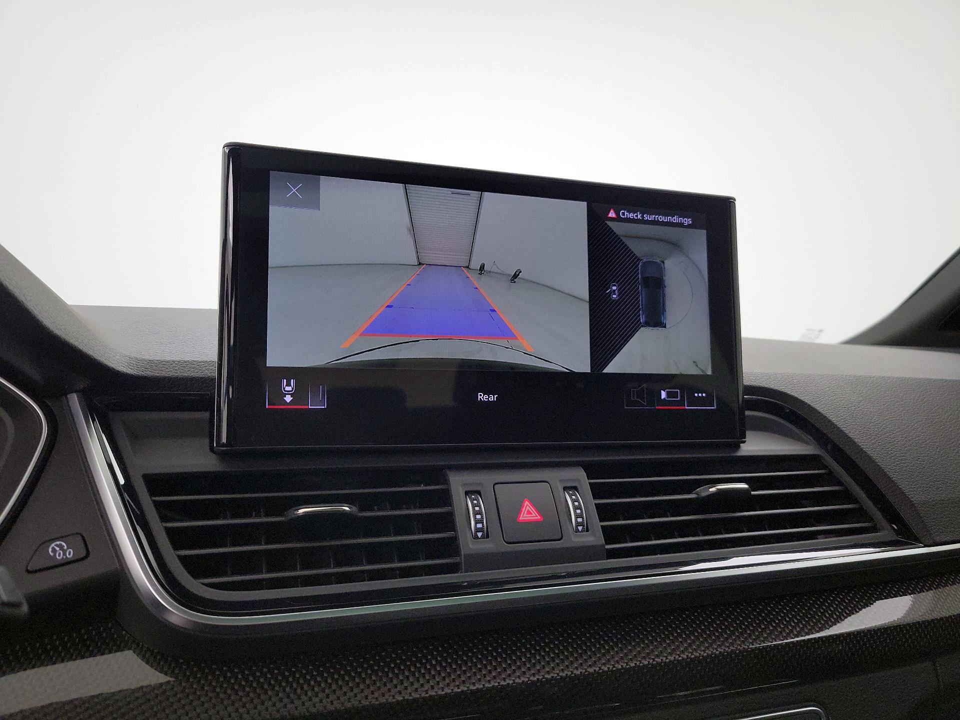 Thumbnail: 2022 Audi SQ5 - 15