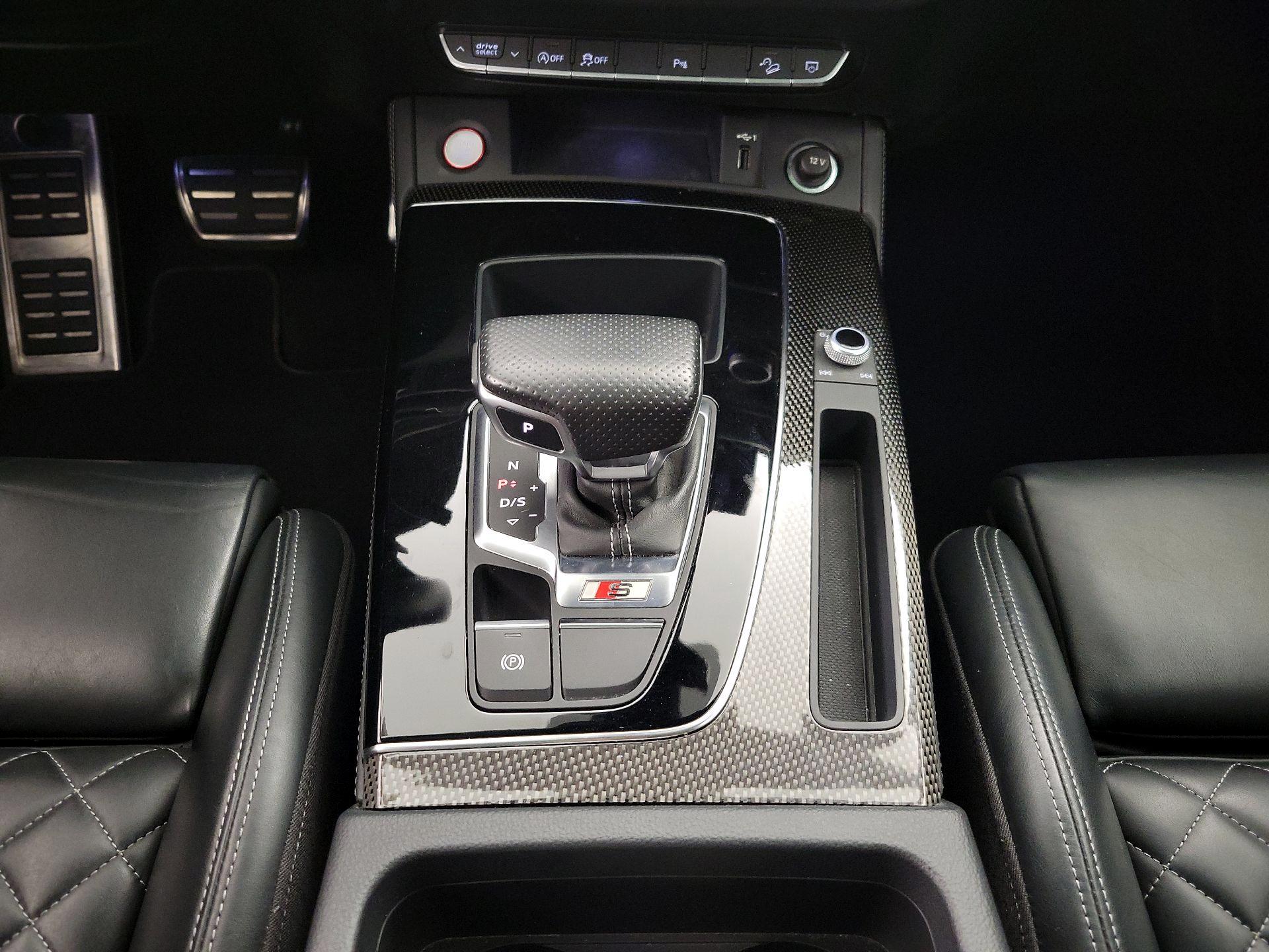 Thumbnail: 2022 Audi SQ5 - 18