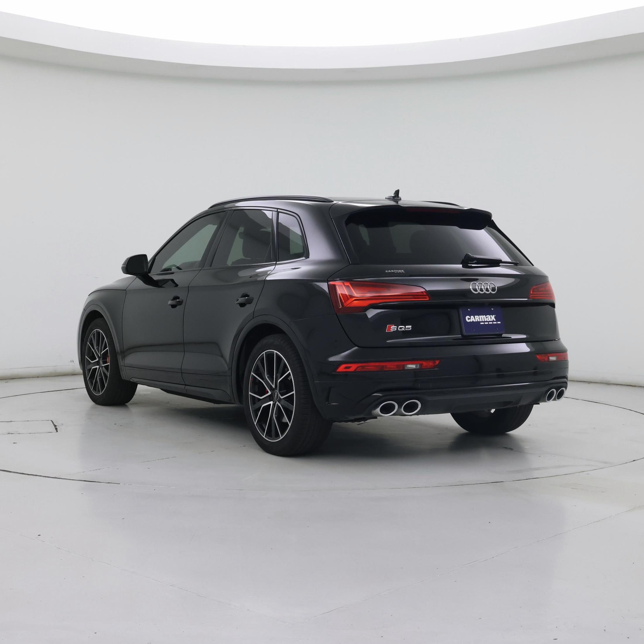 Thumbnail: 2022 Audi SQ5 - 2