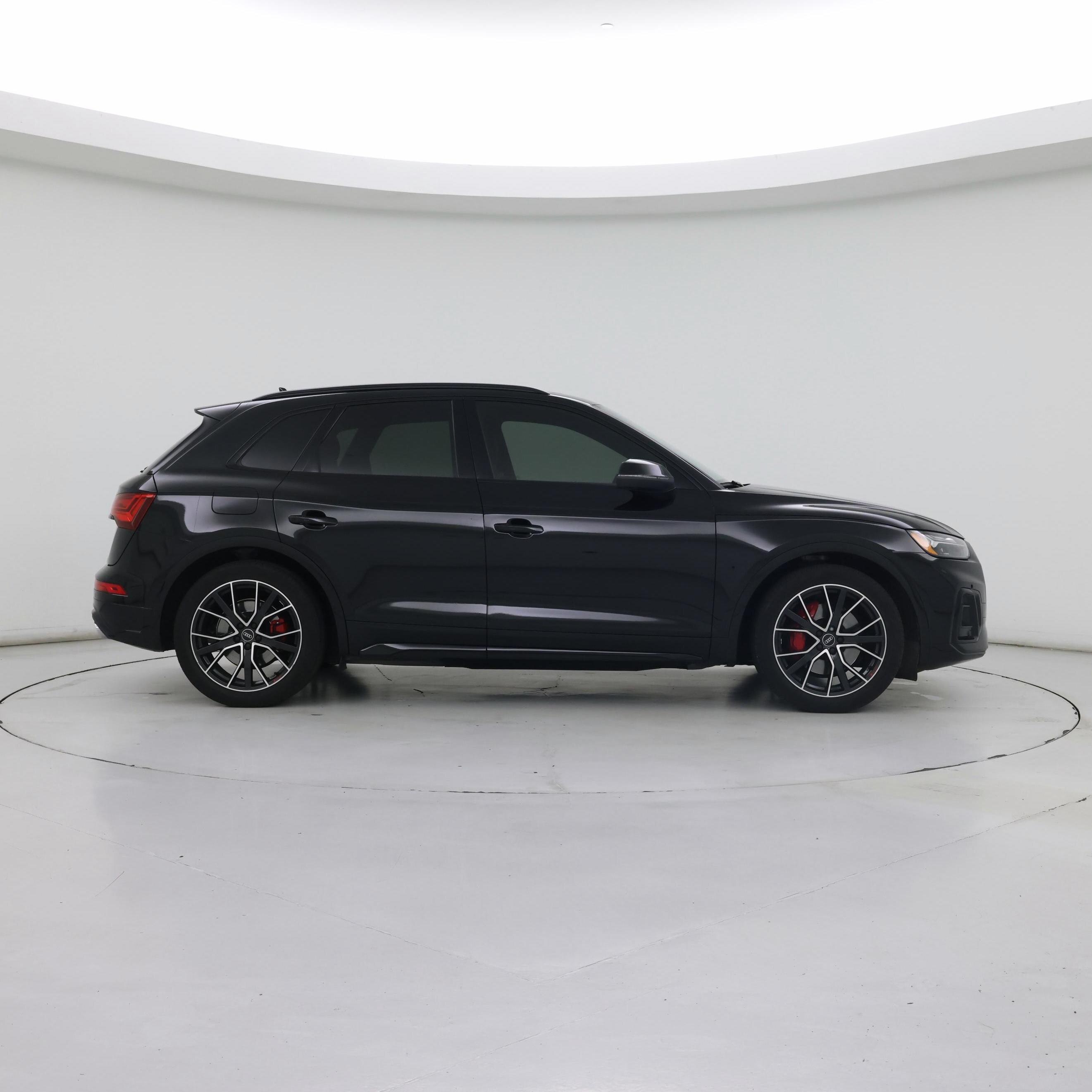 Thumbnail: 2022 Audi SQ5 - 7