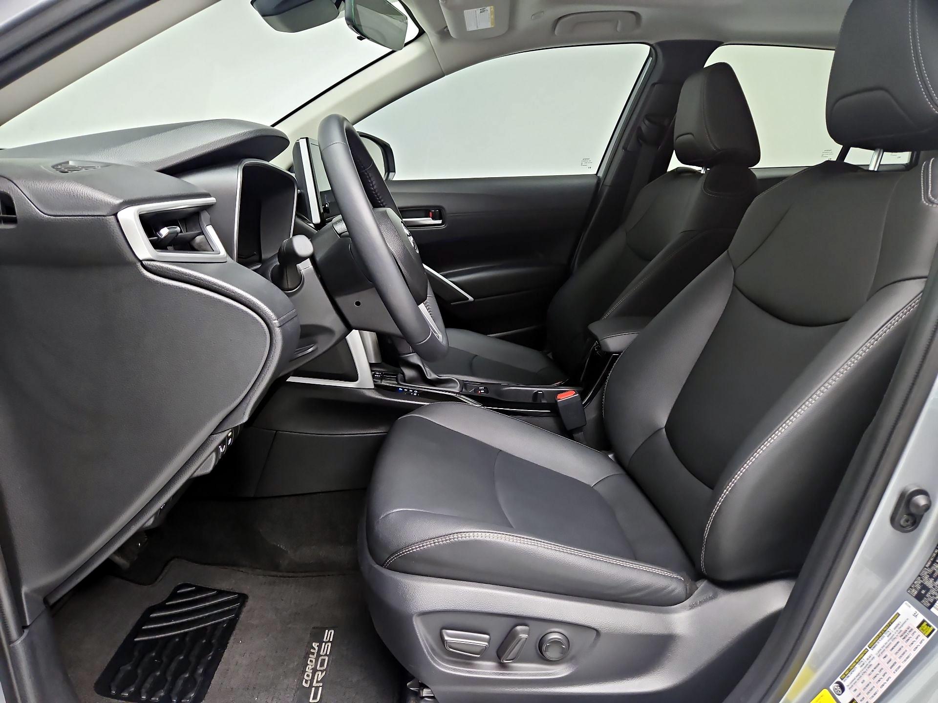 Thumbnail: 2025 Toyota Corolla Cross - 11