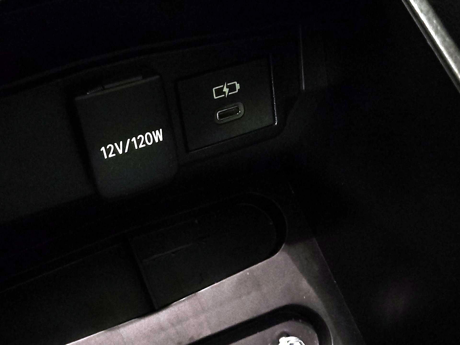 Thumbnail: 2025 Toyota Corolla Cross - 18