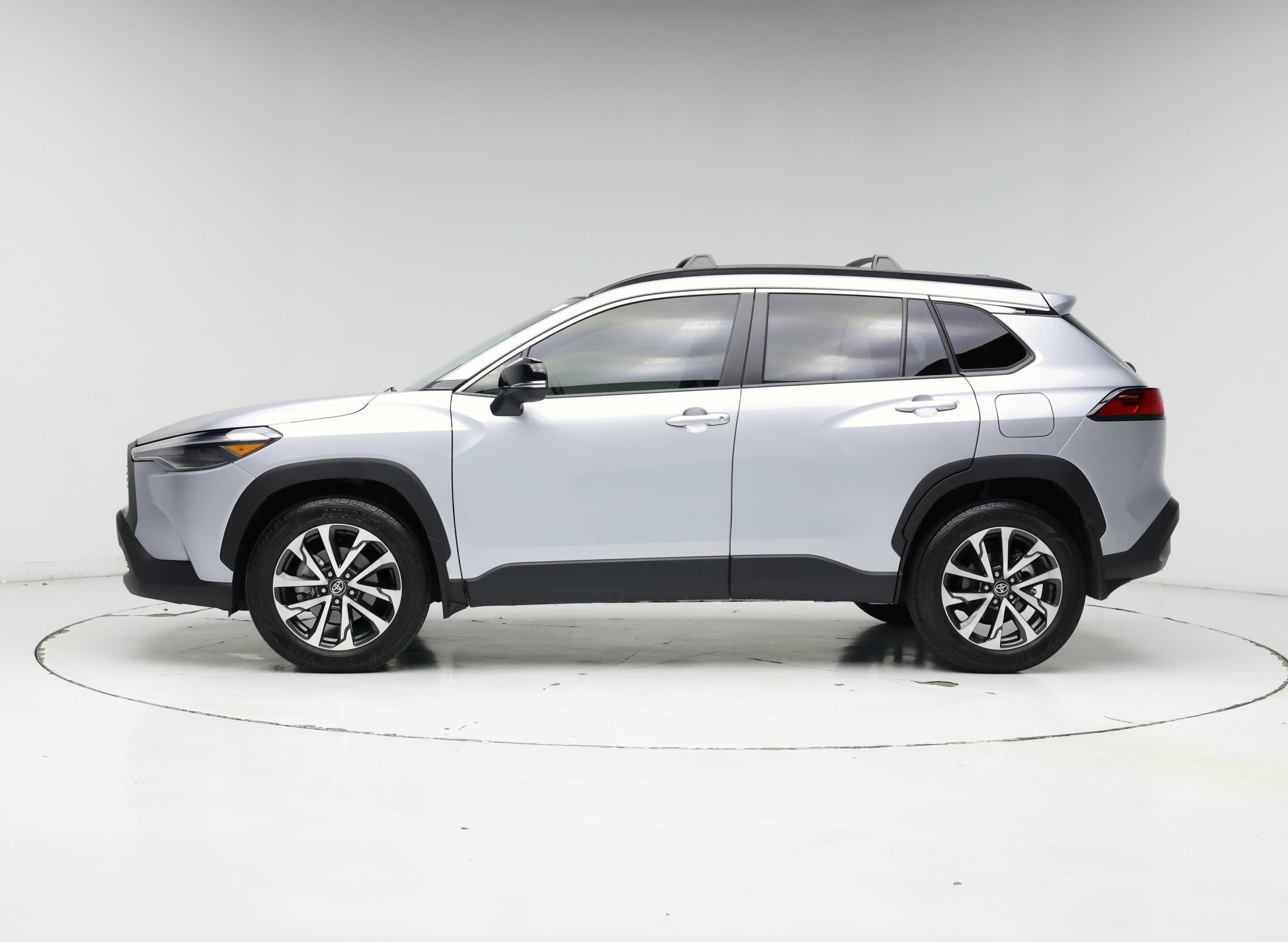 Thumbnail: 2025 Toyota Corolla Cross - 3