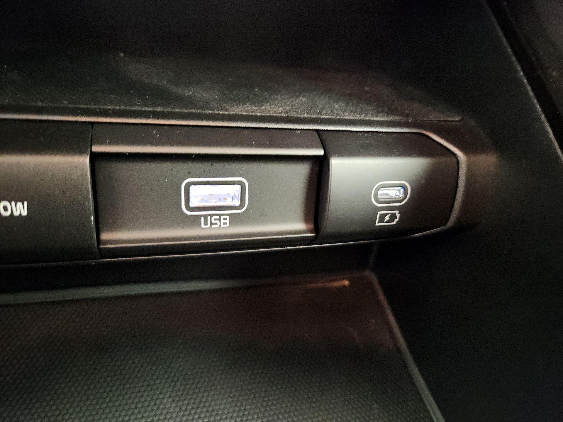 Thumbnail: 2025 Kia Telluride - 19