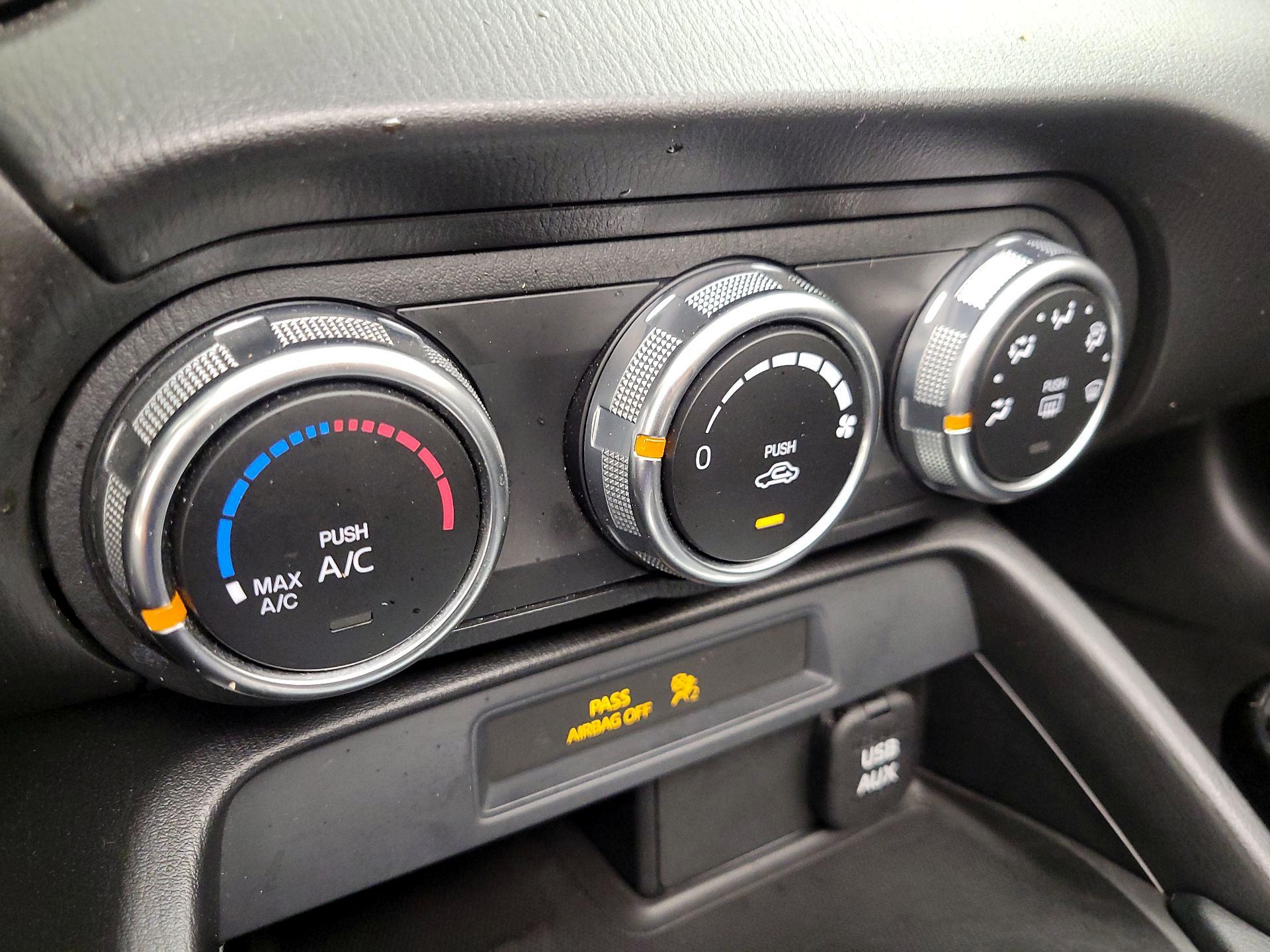 Thumbnail: 2017 Fiat 124 Spider - 15