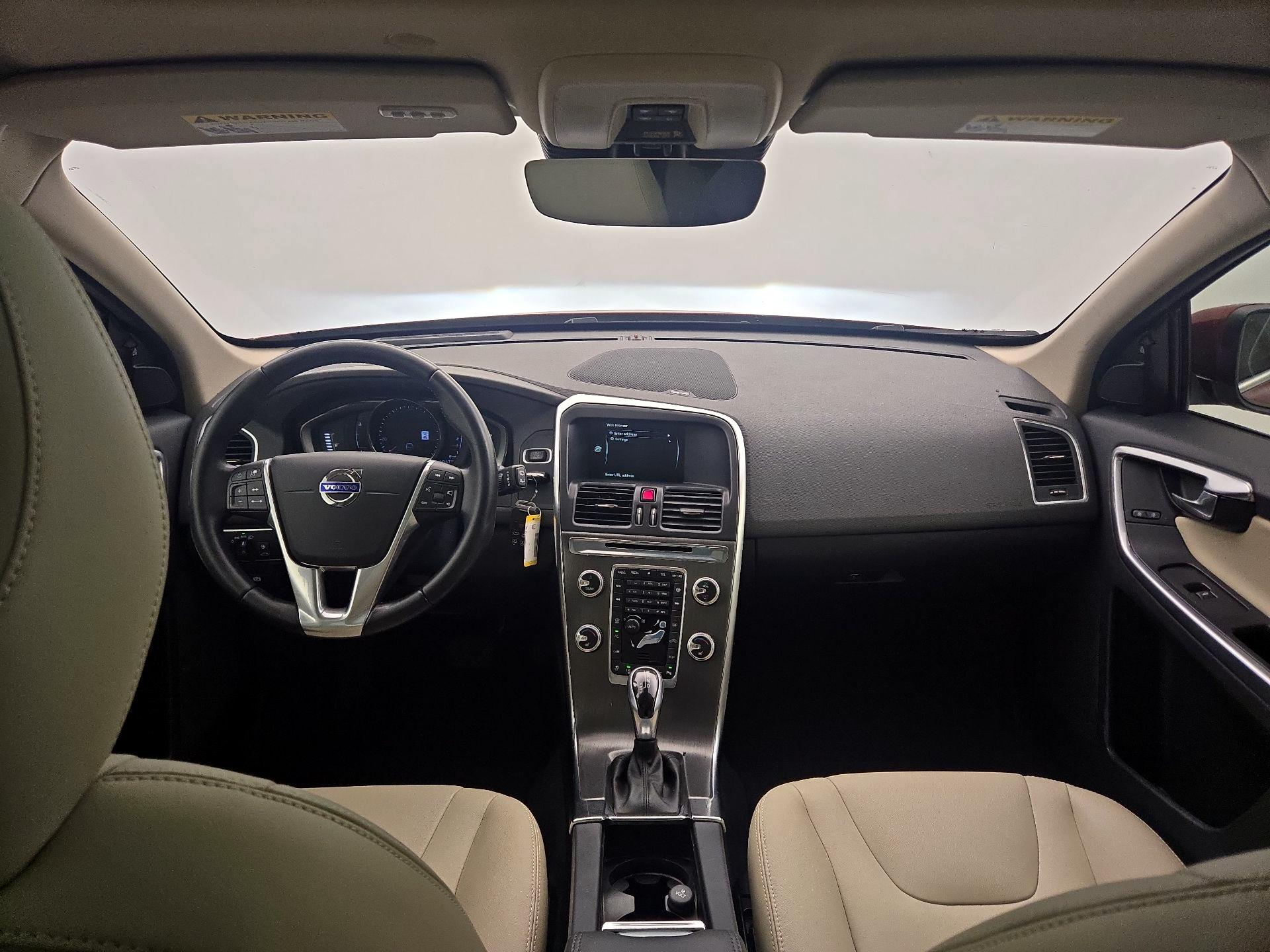 Thumbnail: 2016 Volvo XC60 - 9