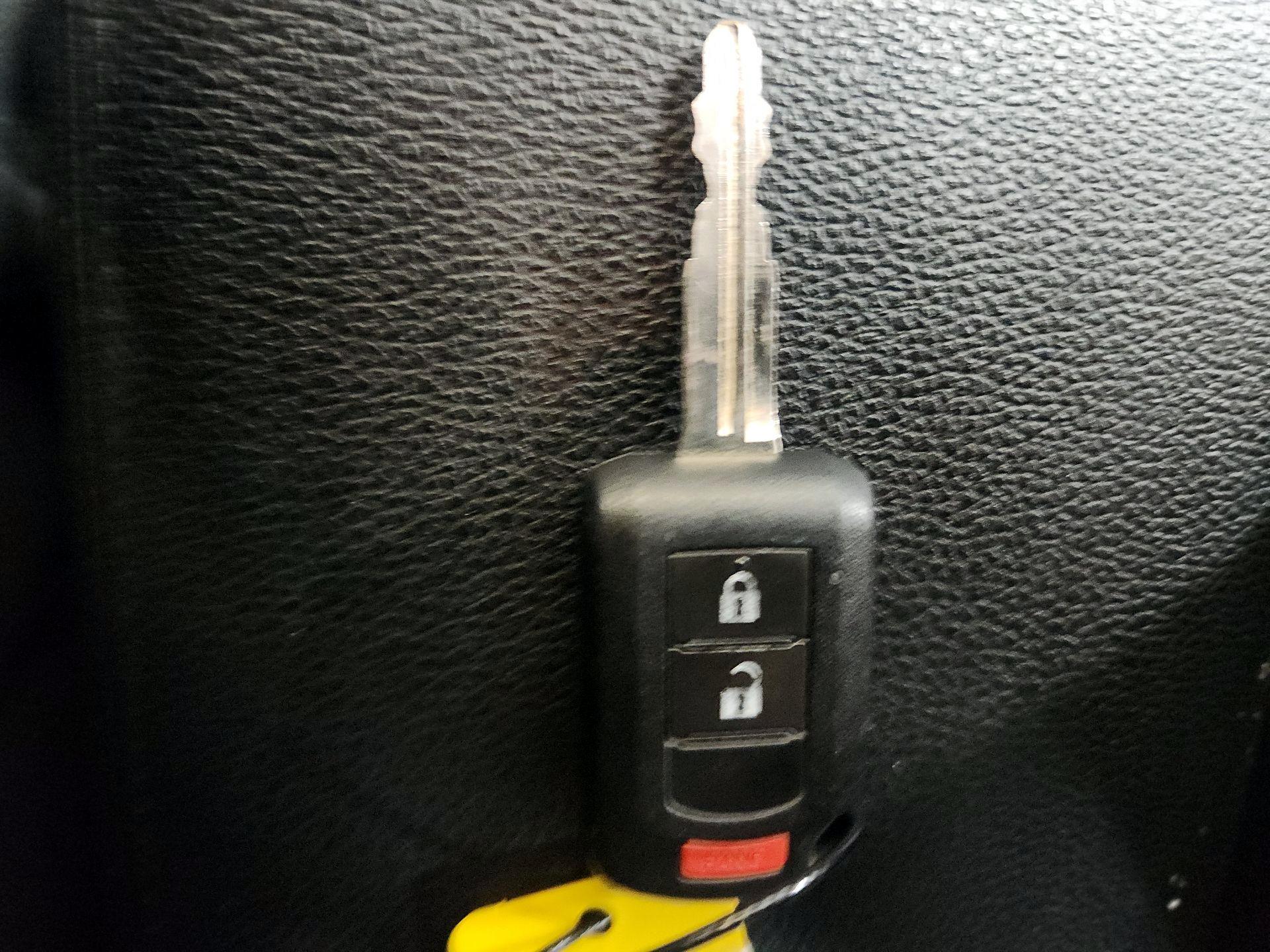 Thumbnail: 2018 Mitsubishi Outlander - 18