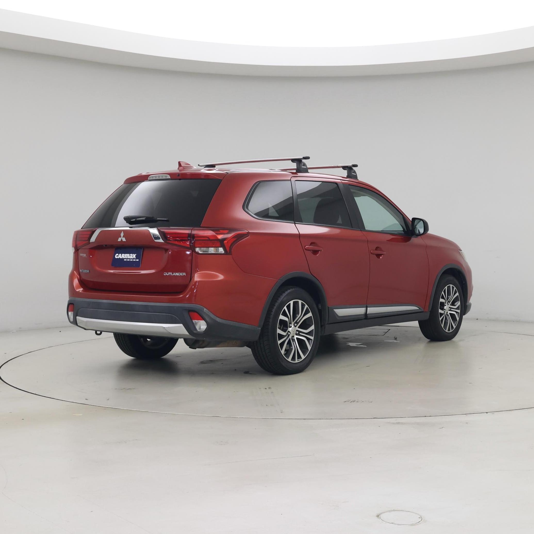 Thumbnail: 2018 Mitsubishi Outlander - 8