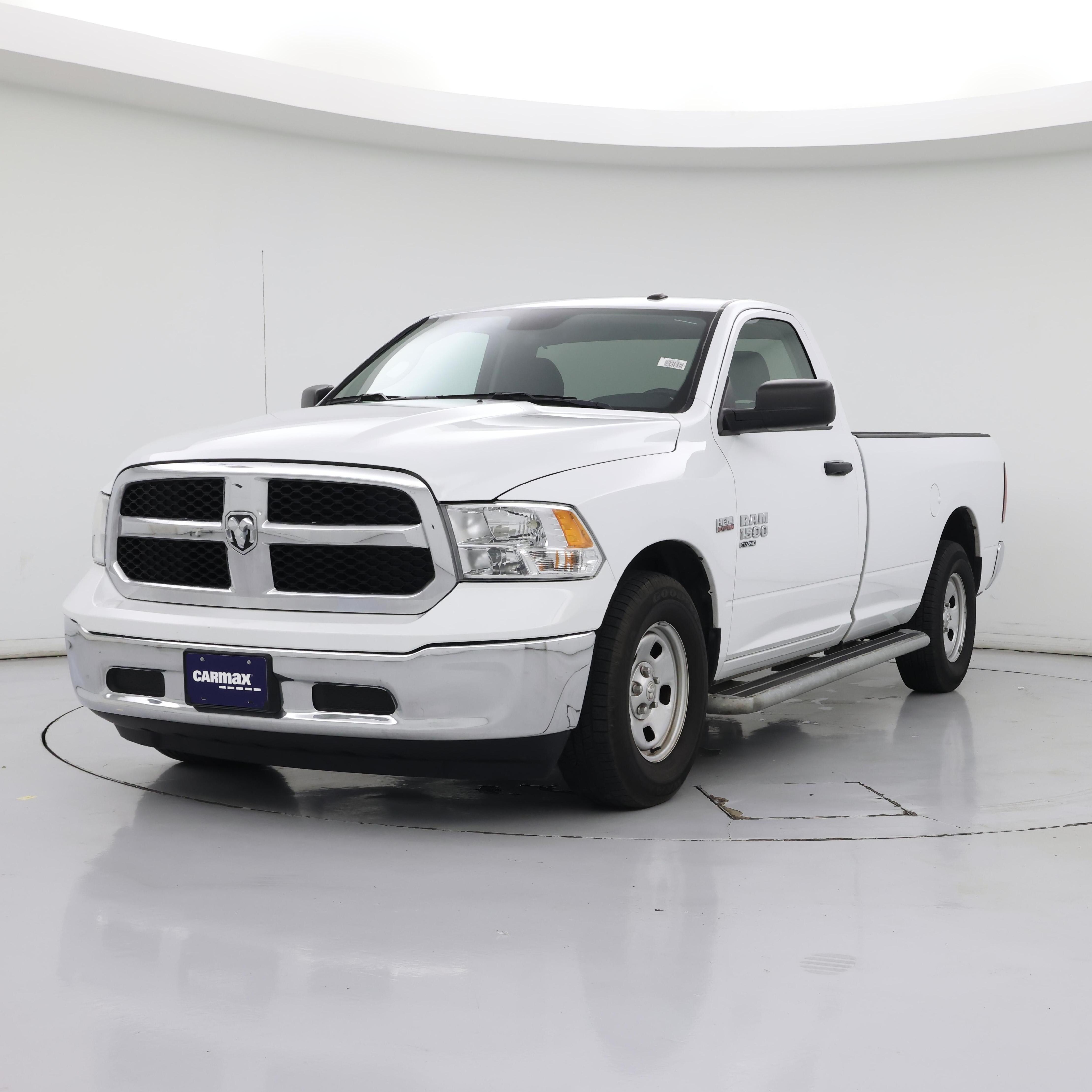 Thumbnail: 2023 RAM 1500 Classic - 4