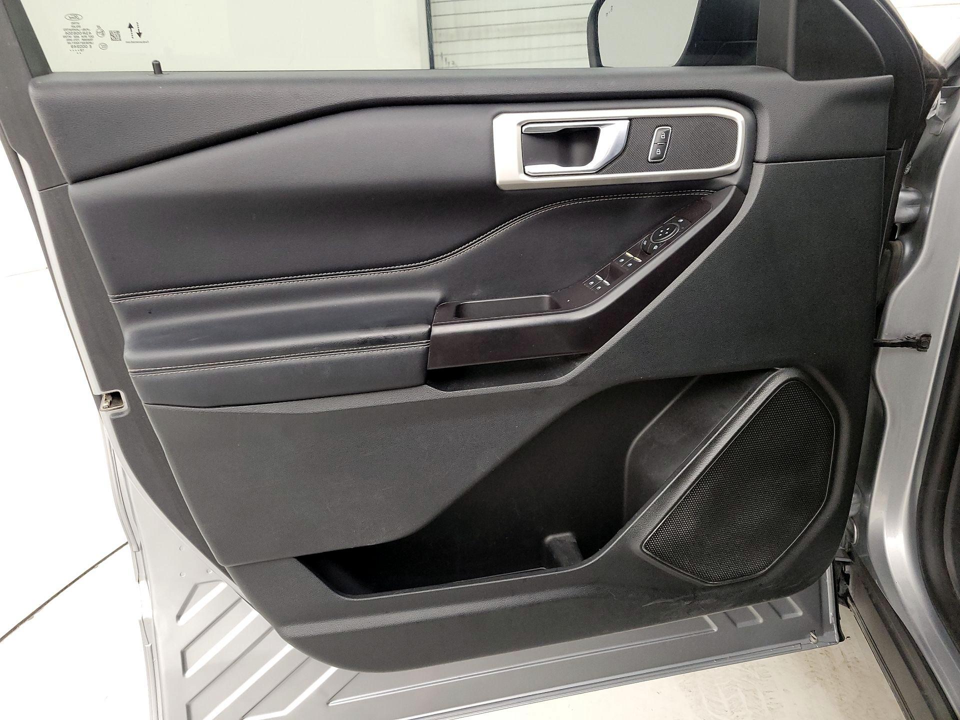 Thumbnail: 2020 Ford Explorer - 12