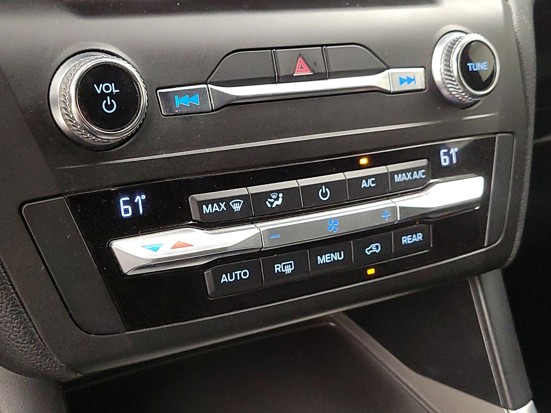 Thumbnail: 2020 Ford Explorer - 16