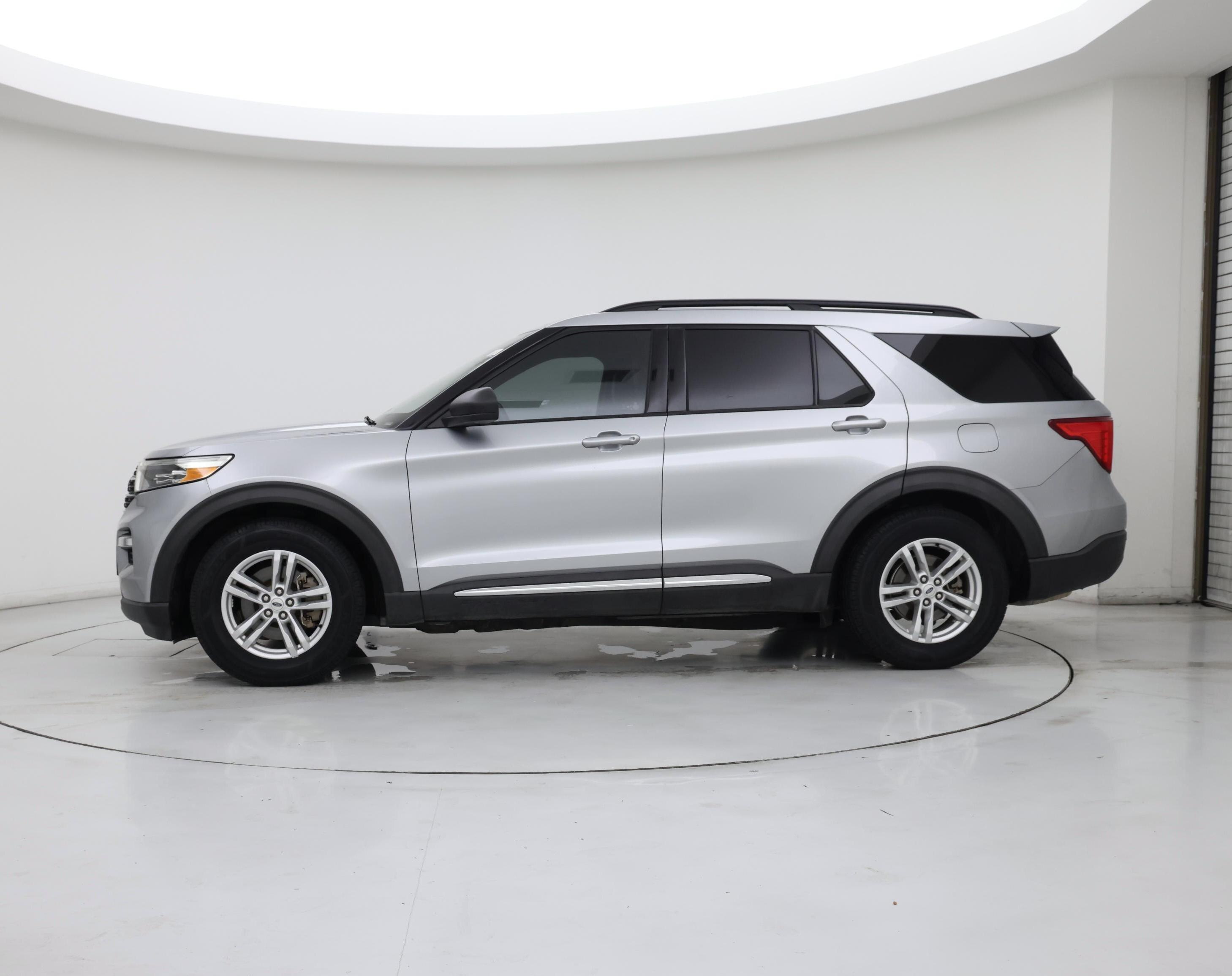 Thumbnail: 2020 Ford Explorer - 3