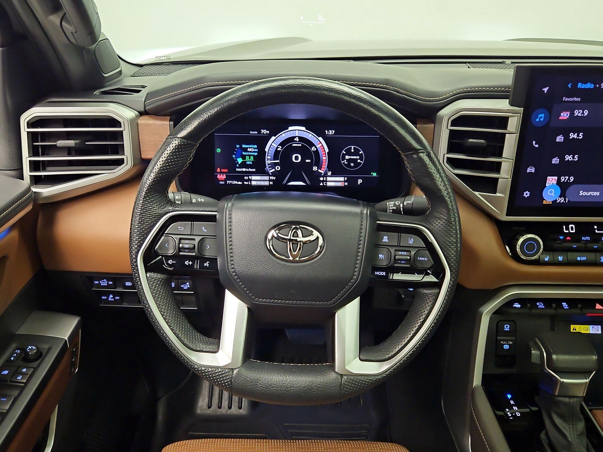 Thumbnail: 2022 Toyota Tundra - 10