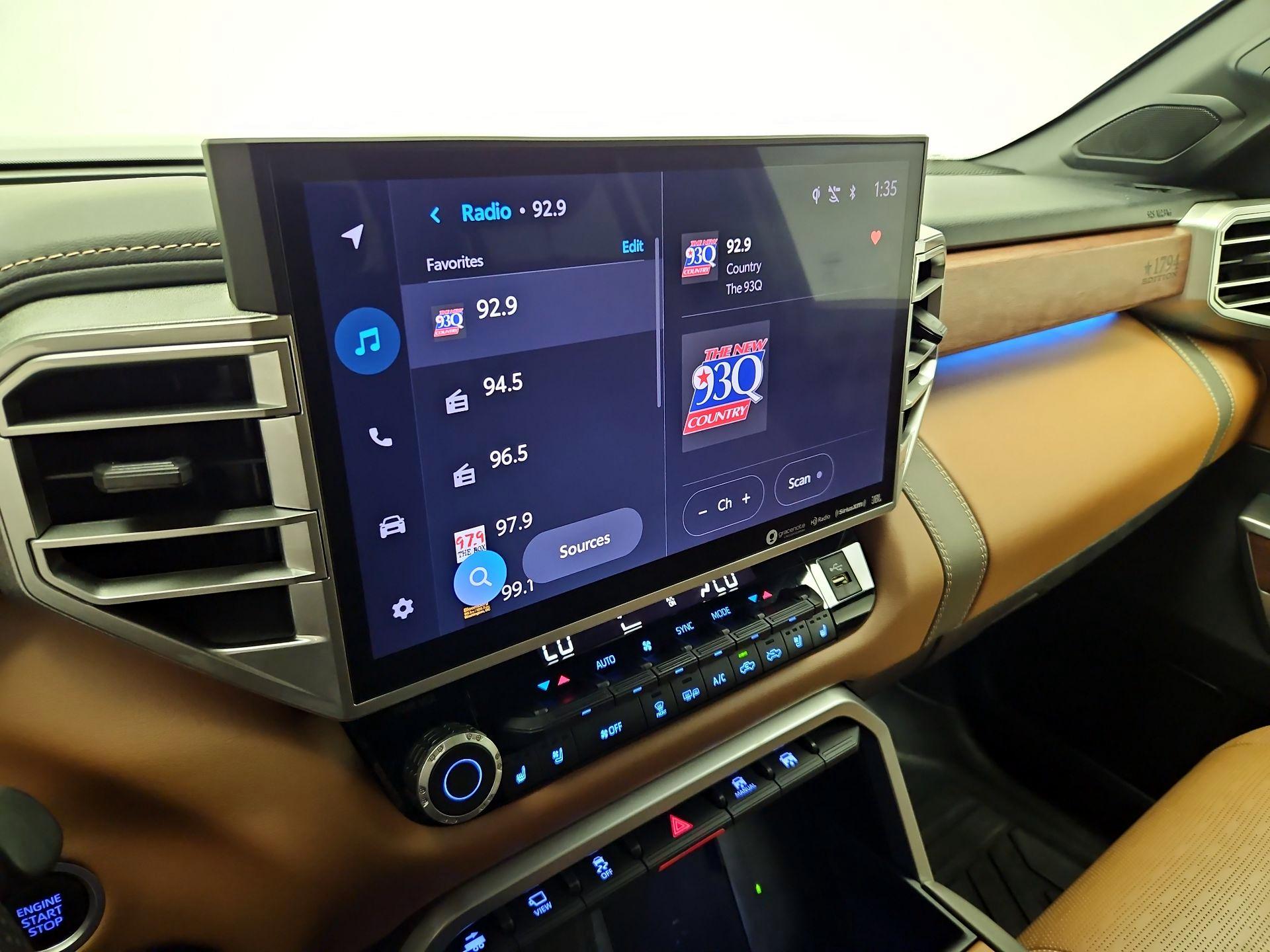 Thumbnail: 2022 Toyota Tundra - 15