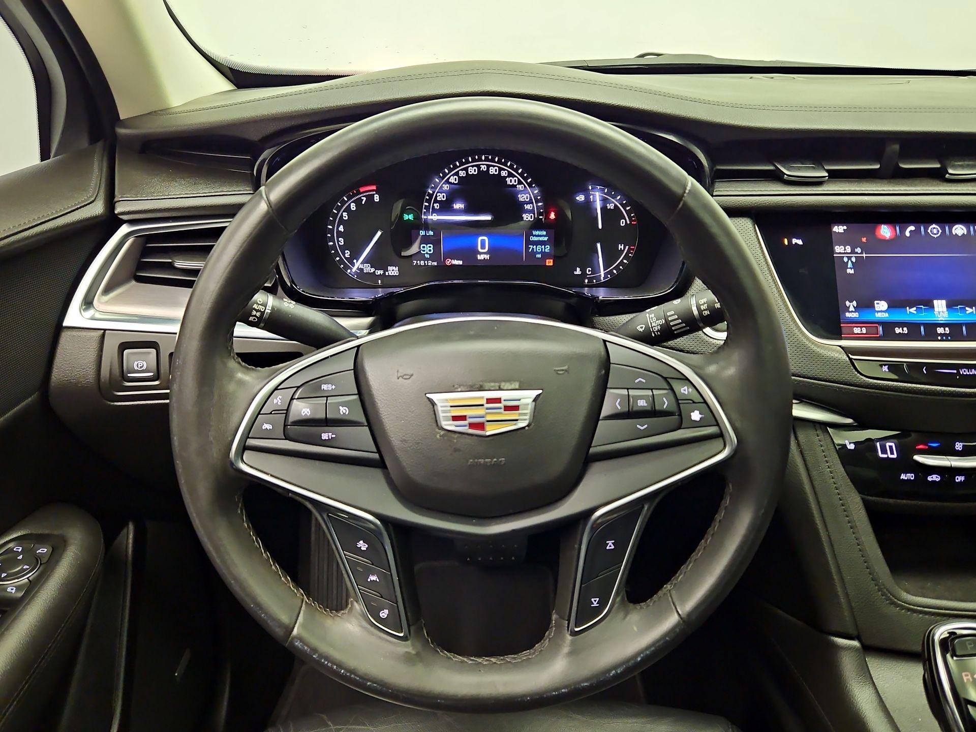 Thumbnail: 2018 Cadillac XT5 - 10